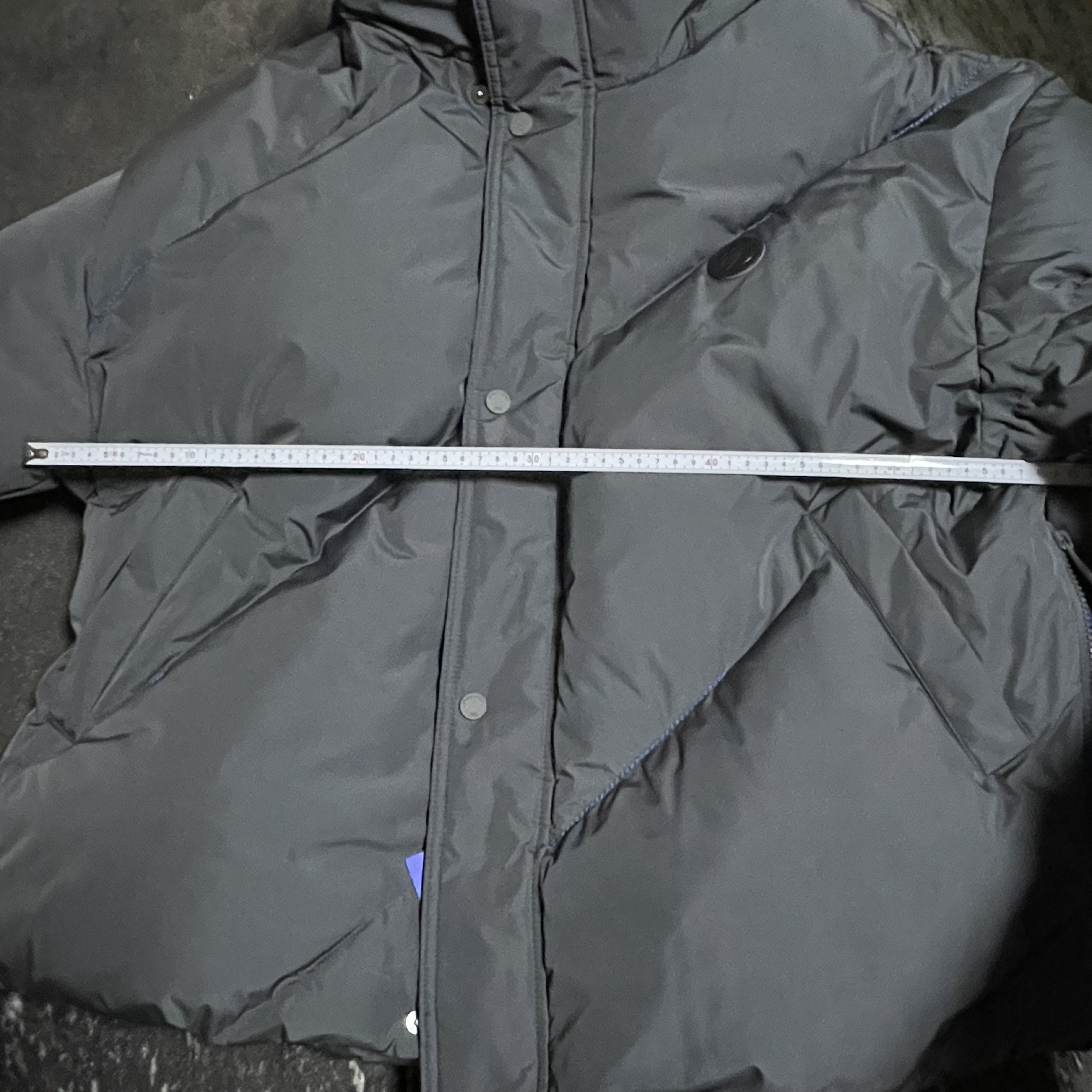 Zara x Ader Error Oversize Puffer Jacket Grey, Zara x Ader Error Oversize Puffer Jacket Black 착용 스타일 - 4