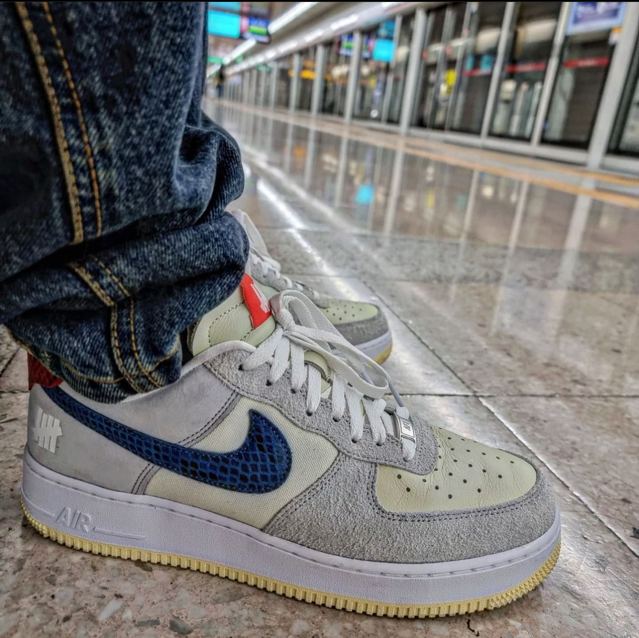 Nike x Undefeated Air Force 1 Low SP 5 On It 착용 스타일 - 8