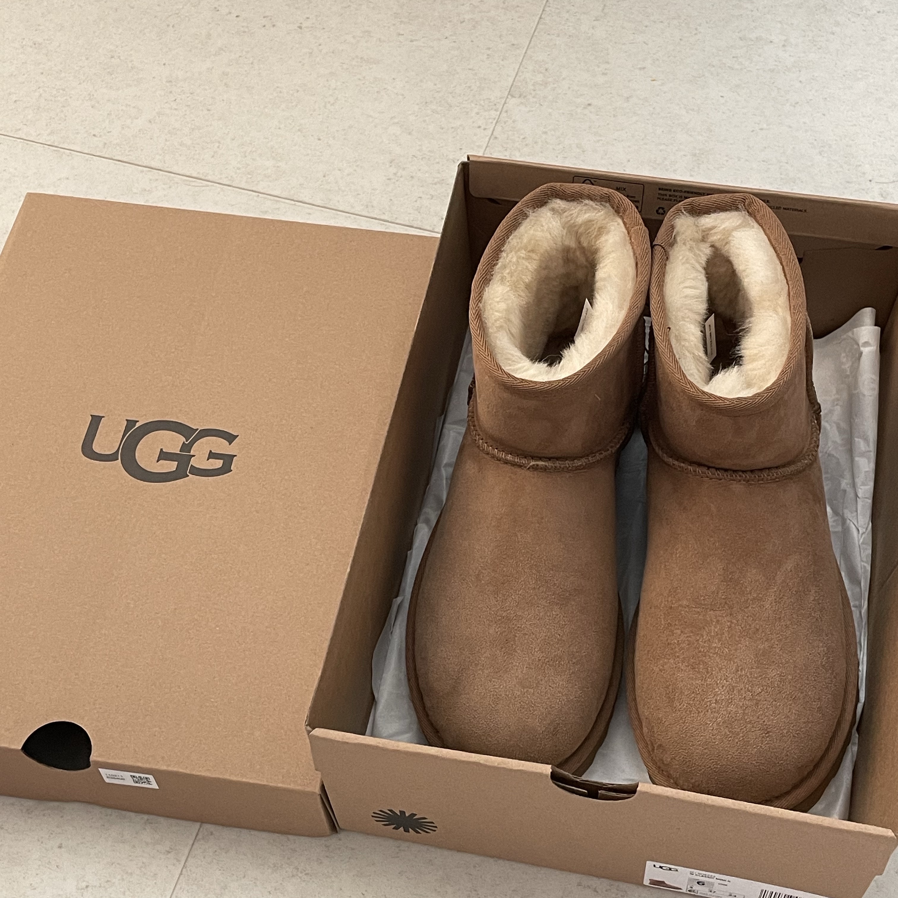 (W) UGG Classic Mini II Boots Chestnut 착용 스타일