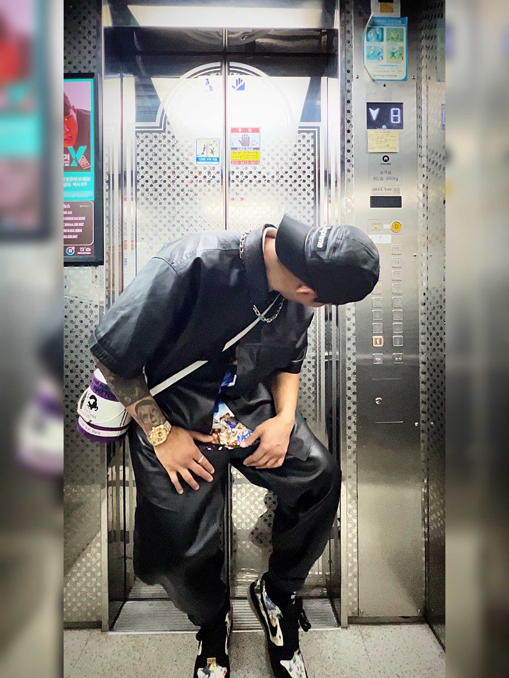 Supreme Leather Camp Cap Black - 21SS, Supreme Leather S/S Work Shirt Black - 23FW 착용 스타일 - 8