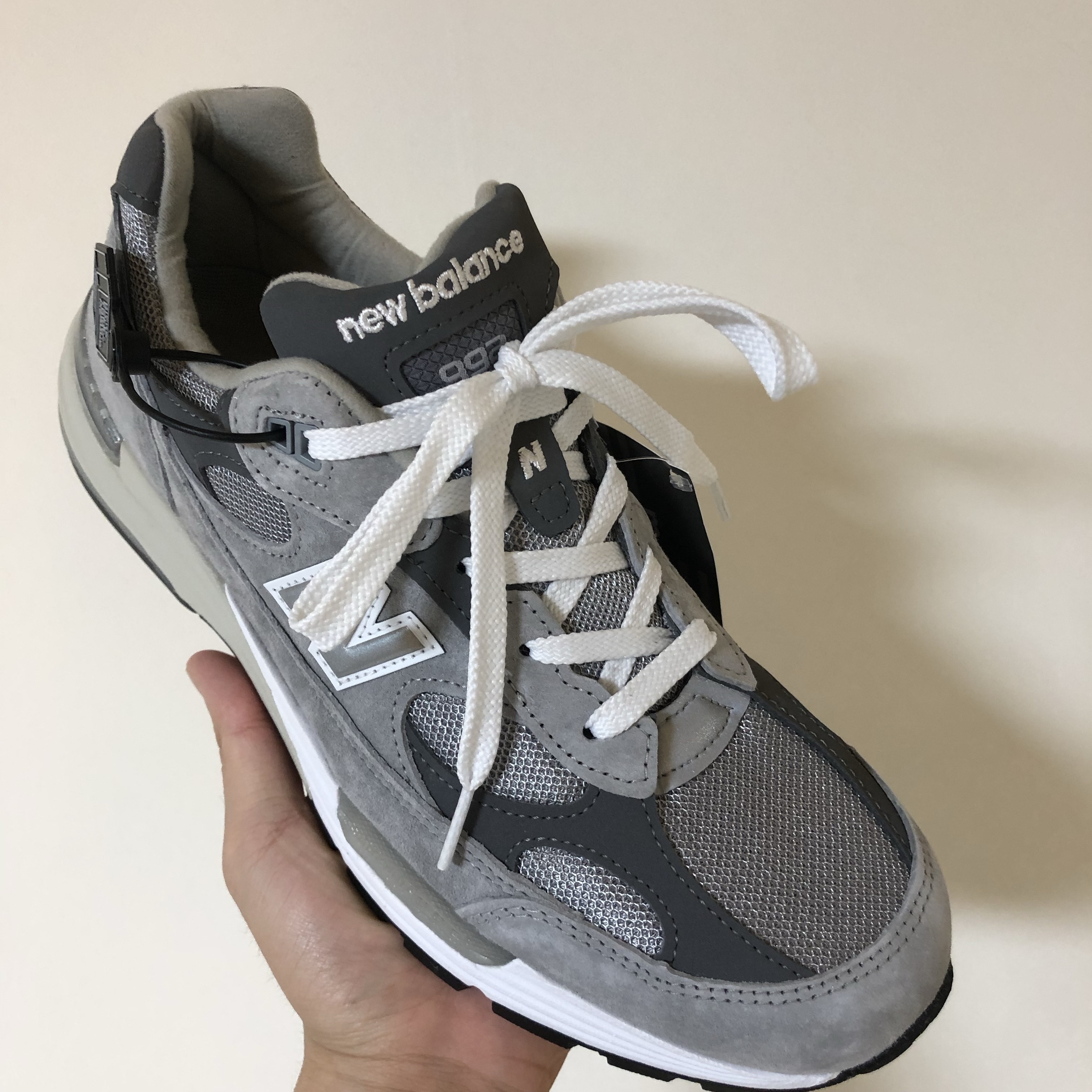 New Balance 992 Made in USA Grey - D Standard 착용 스타일