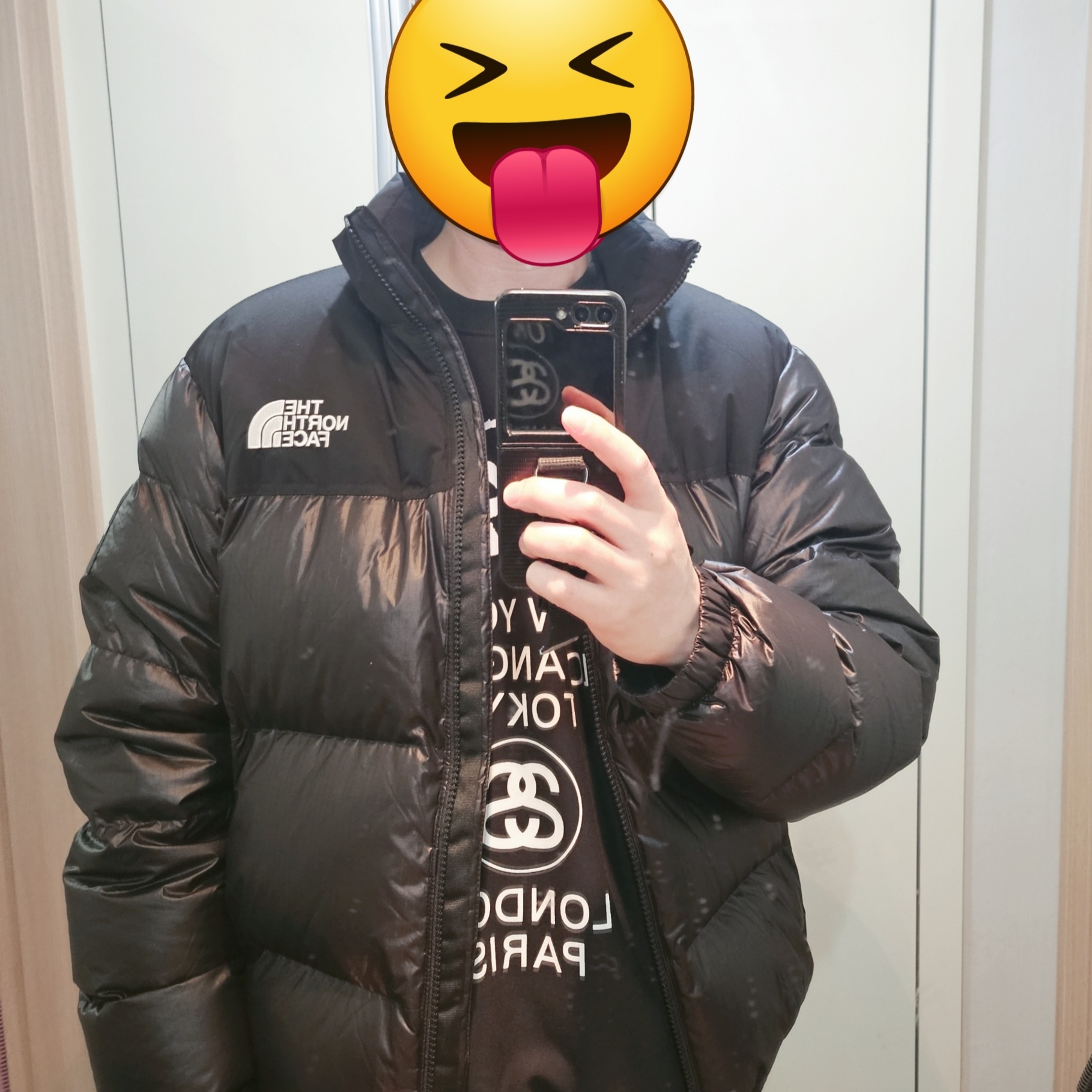 Palace Pertex Matte Balaclava Puffa Black - 23FW, Stussy World Tour Crew Black 2023 착용 스타일 - 2
