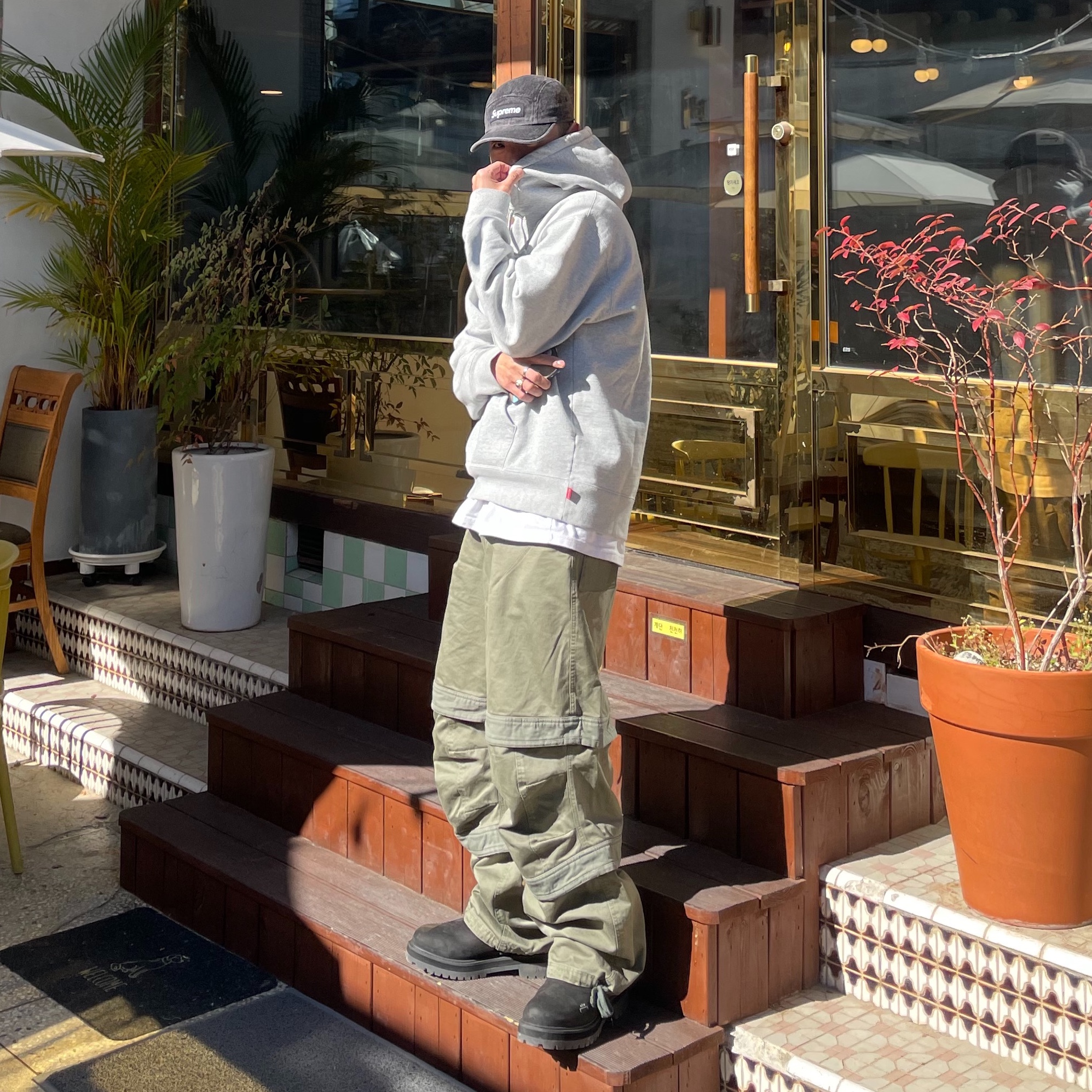 Supreme Denim Camp Cap Black - 24SS, Farfromwhat Far Layered Work Pants Olive 착용 스타일