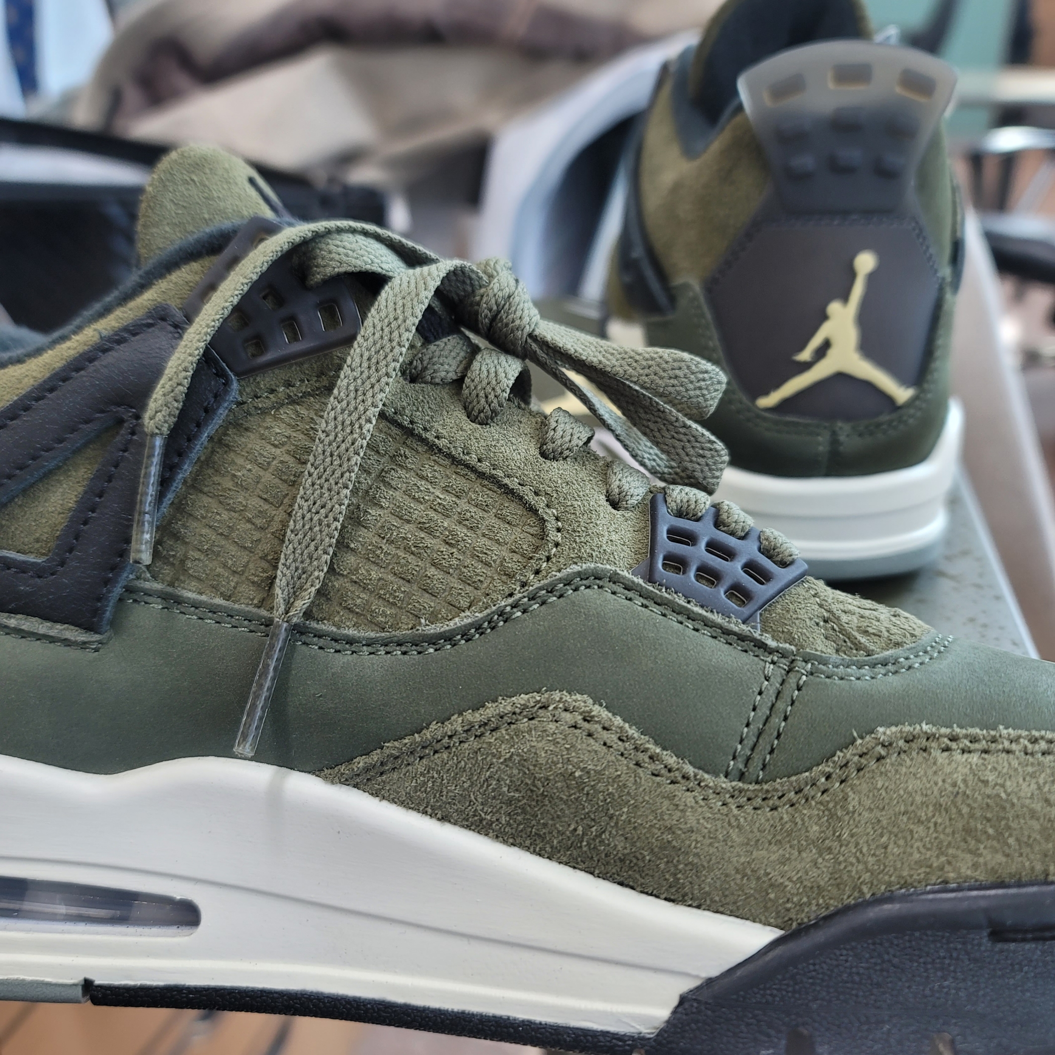 Jordan 4 Retro SE Craft Medium Olive 착용 스타일 - 3