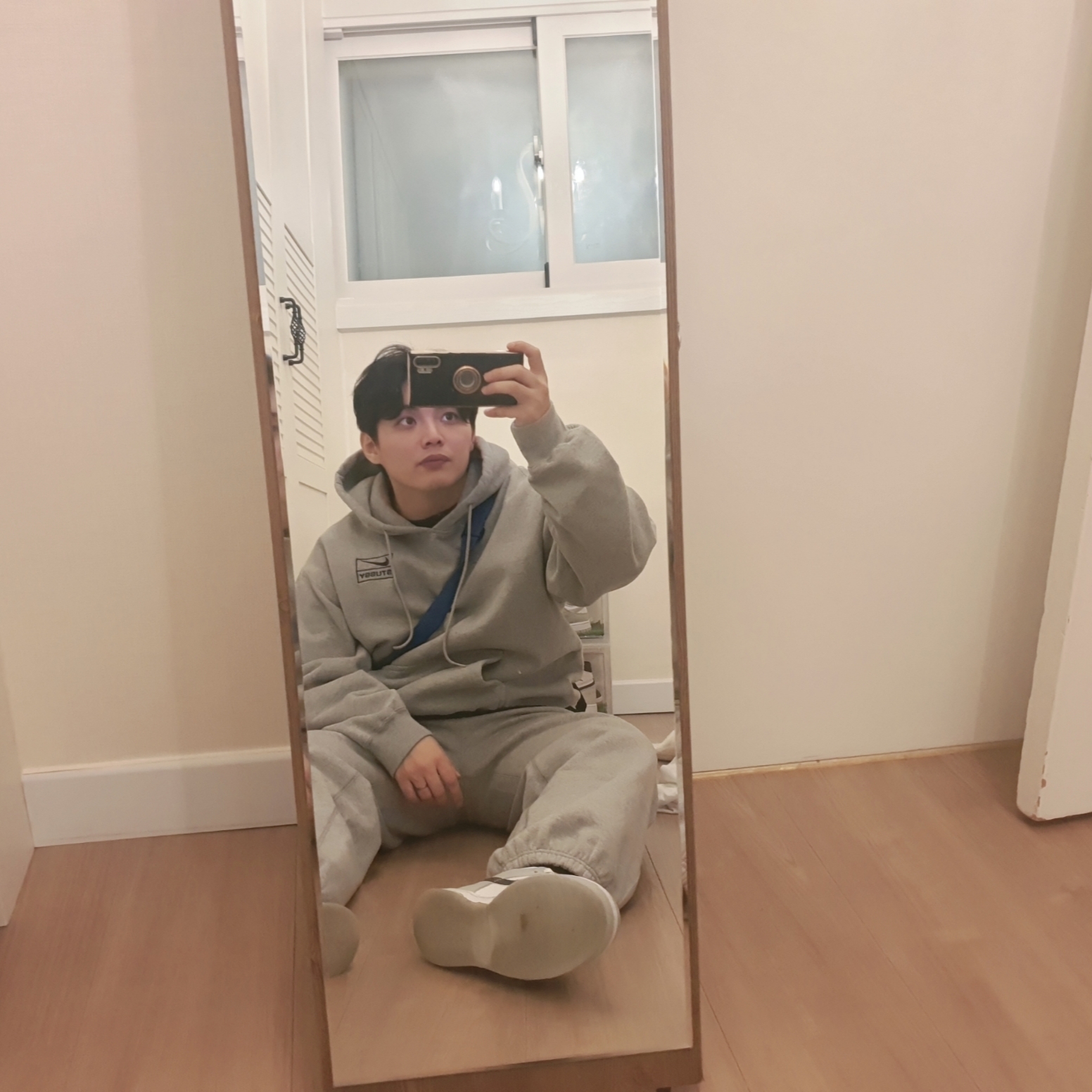 Nike x Stussy NRG Fleece Pants Dark Grey Heather (DO9340-063) 착용 스타일