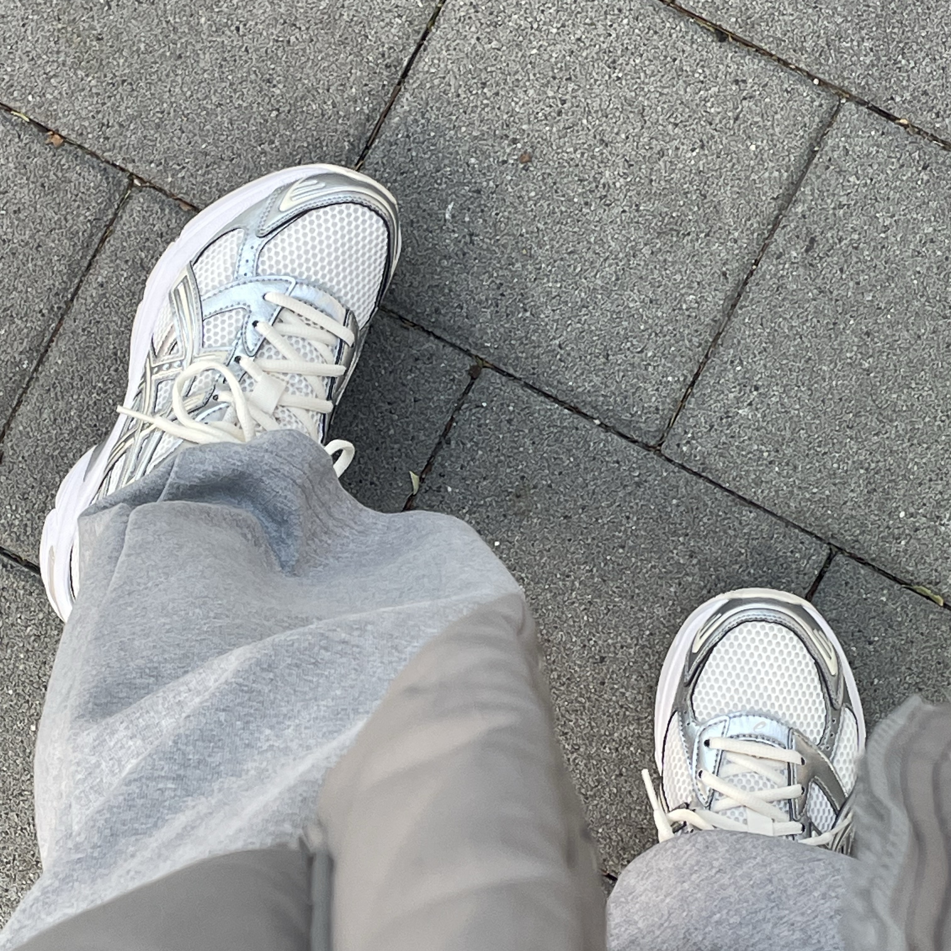 (W) Asics Gel-1130 Cream Pure Silver 착용 스타일 - 2