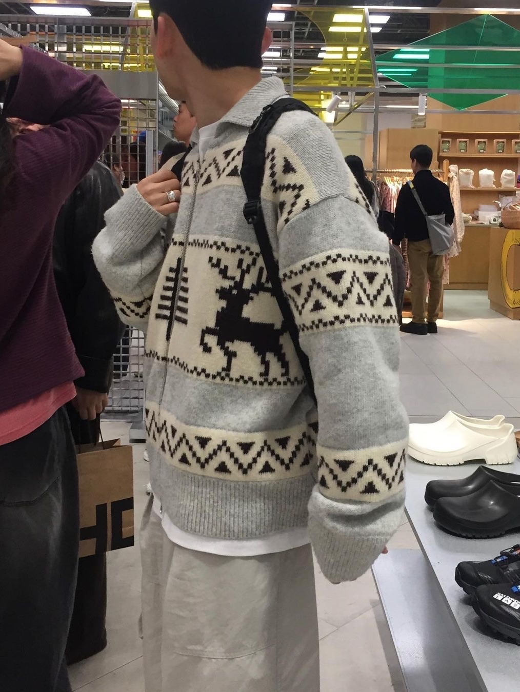 Millo Archive Noble Deer Cowichan Gray 착용 스타일 - 2