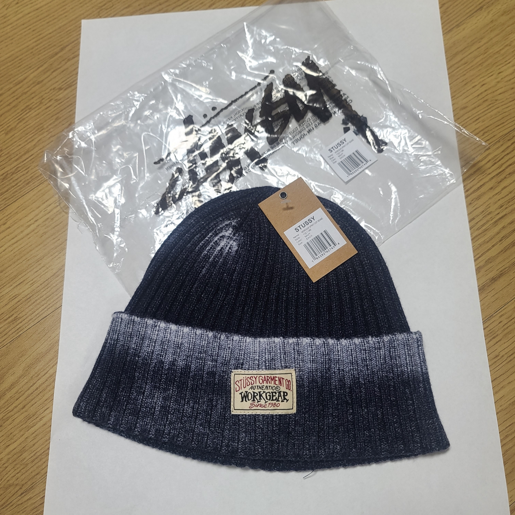 Stussy Built Tough Hoodie Pigment Dyed Black, Stussy Workgear Spray Cuff Beanie Navy 착용 스타일 - 3
