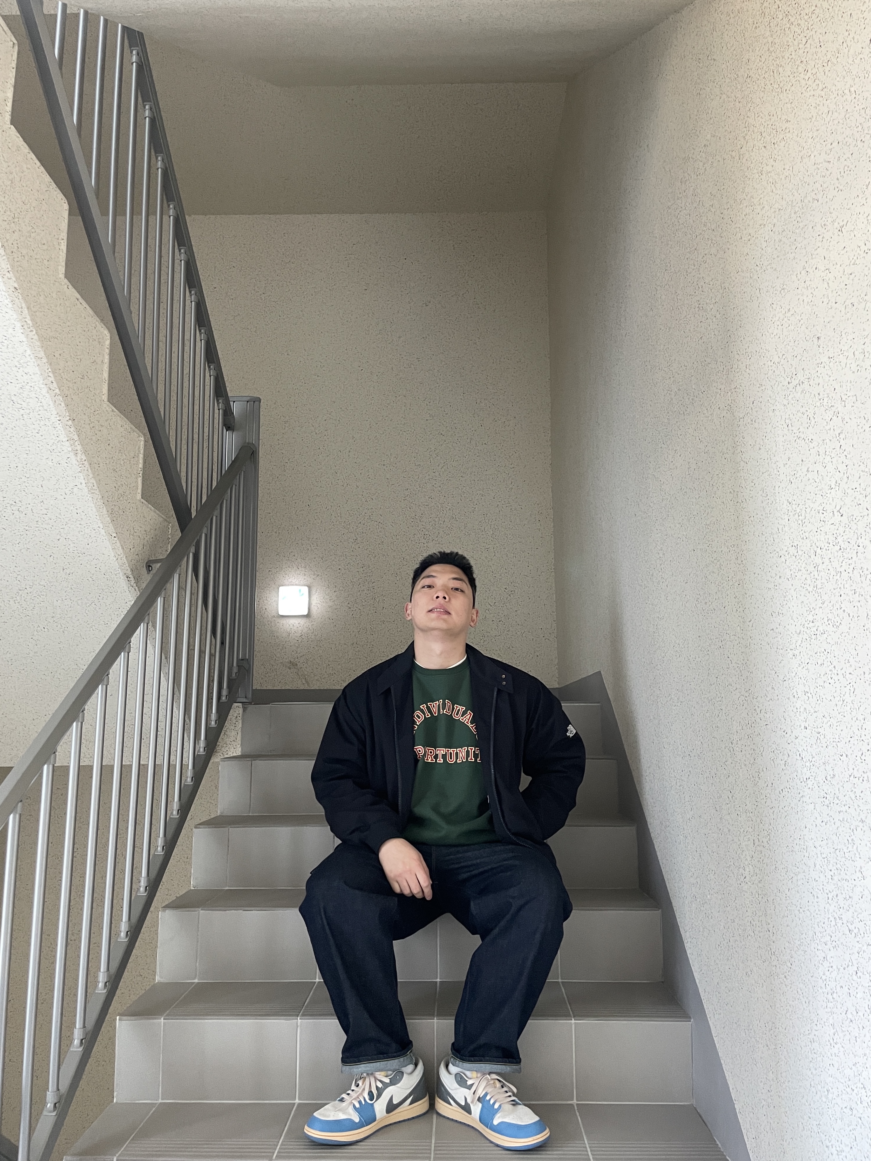 Jordan 1 Low SE Tokyo 96 착용 스타일 - 4