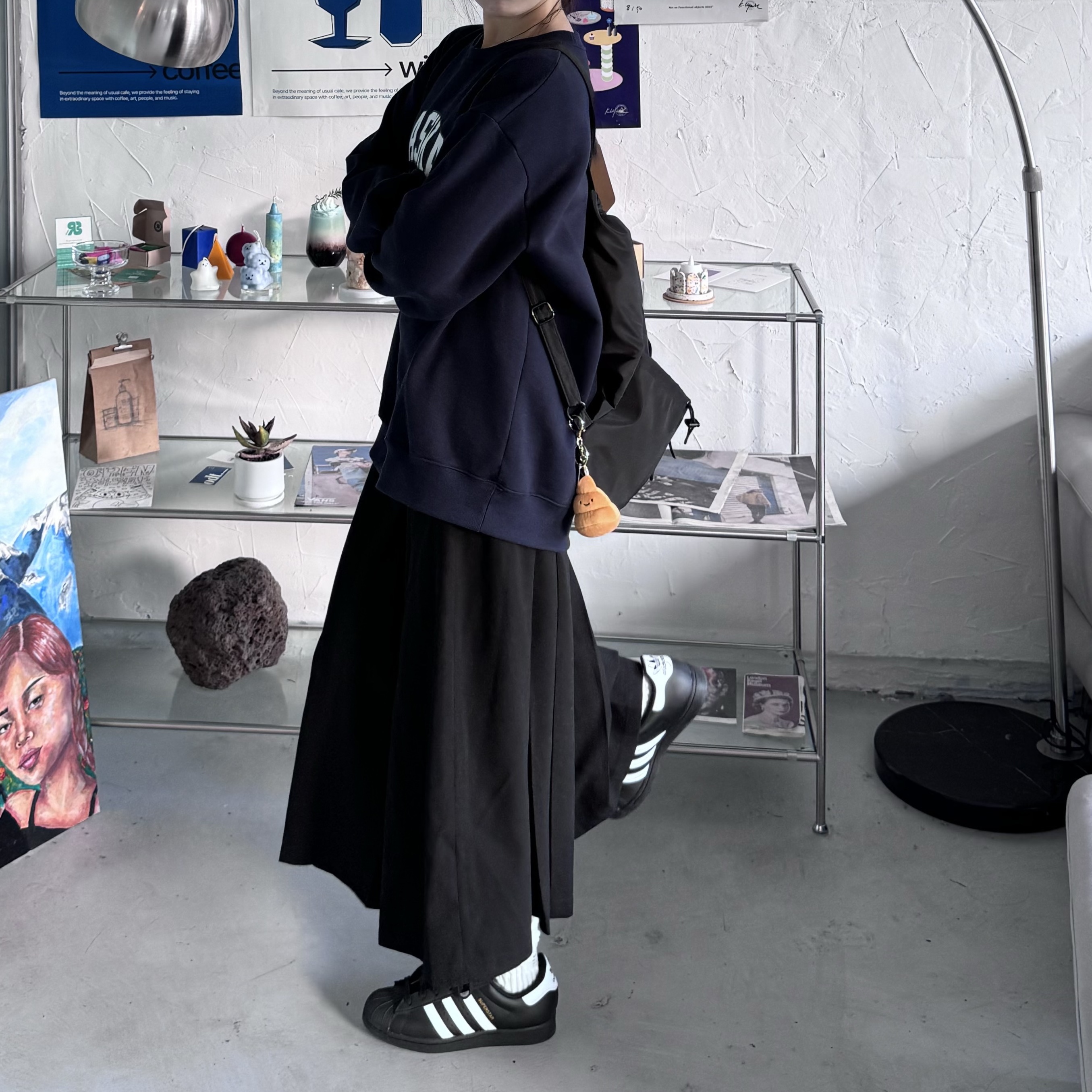 (J) Adidas Superstar Black White 착용 스타일 - 1