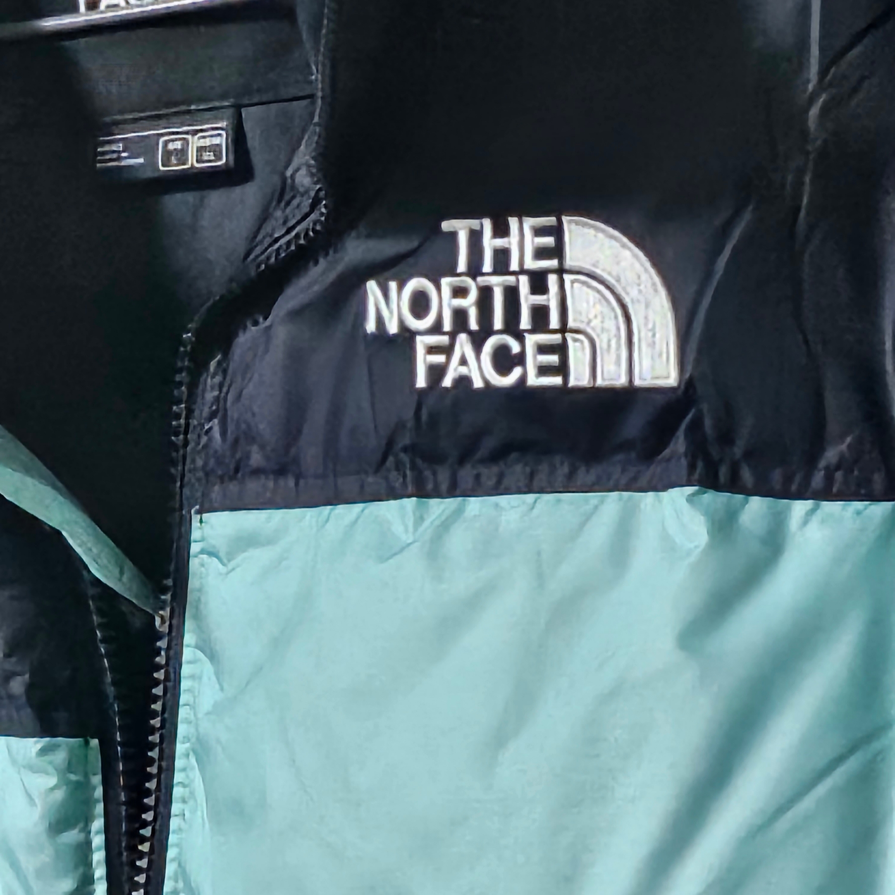 The North Face 1996 Retro Nuptse Jacket Mint 착용 스타일