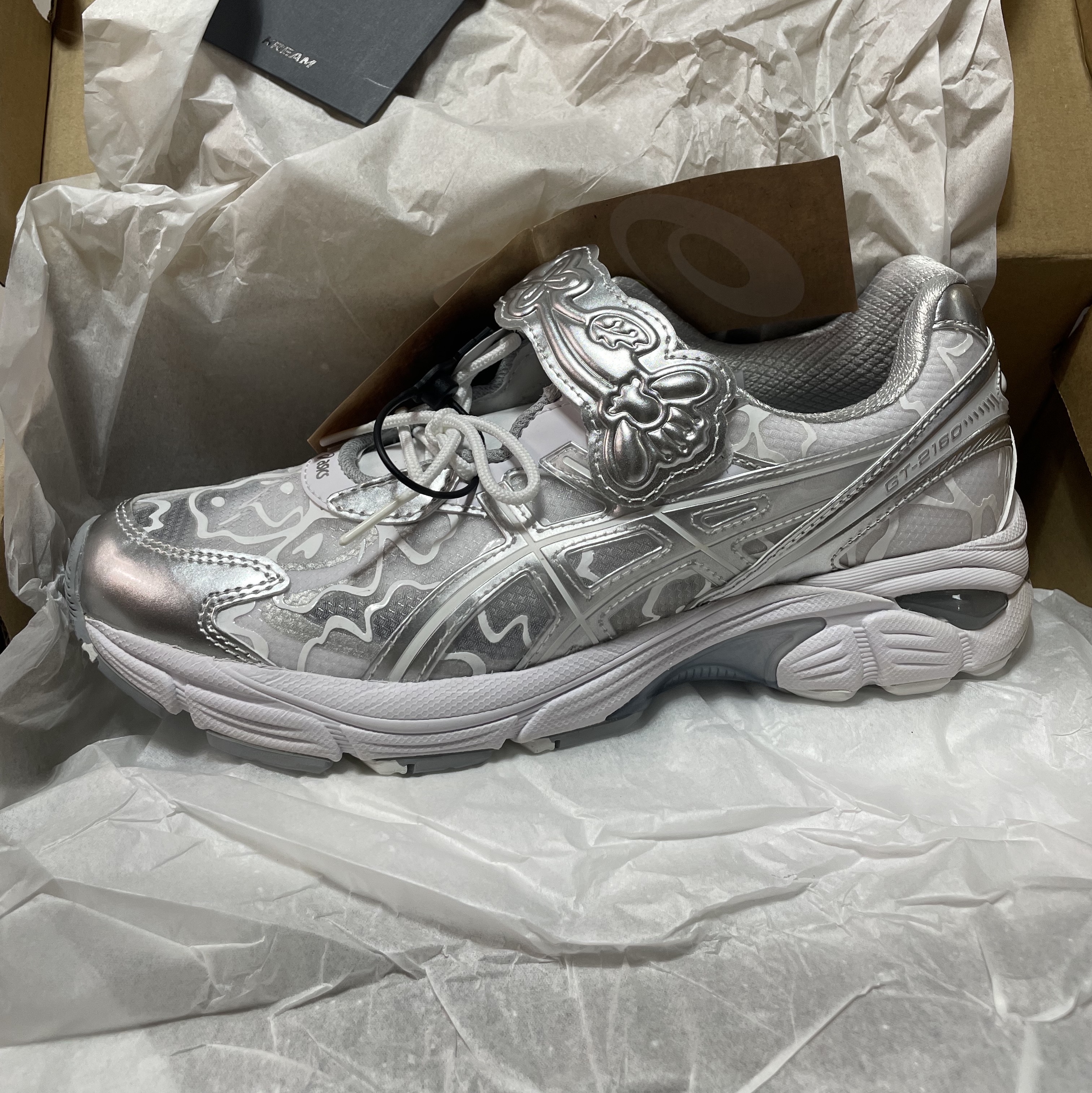 Asics x Cecilie Bahnsen GT-2160 White 착용 스타일