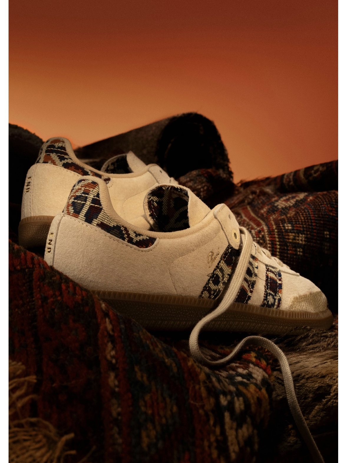 Adidas x END. Samba Consortium Cup Ecru Tint Supplier Color 착용 스타일 - 3