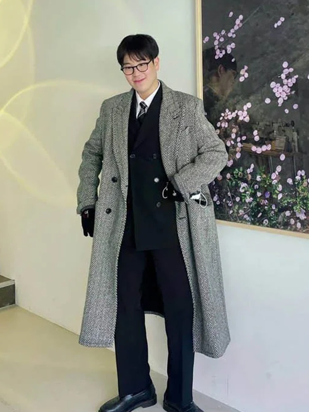 Wooyoungmi Belted Check Double Coat Khaki - 23FW, Uniqlo U Trench Coat Natural 착용 스타일 - 2