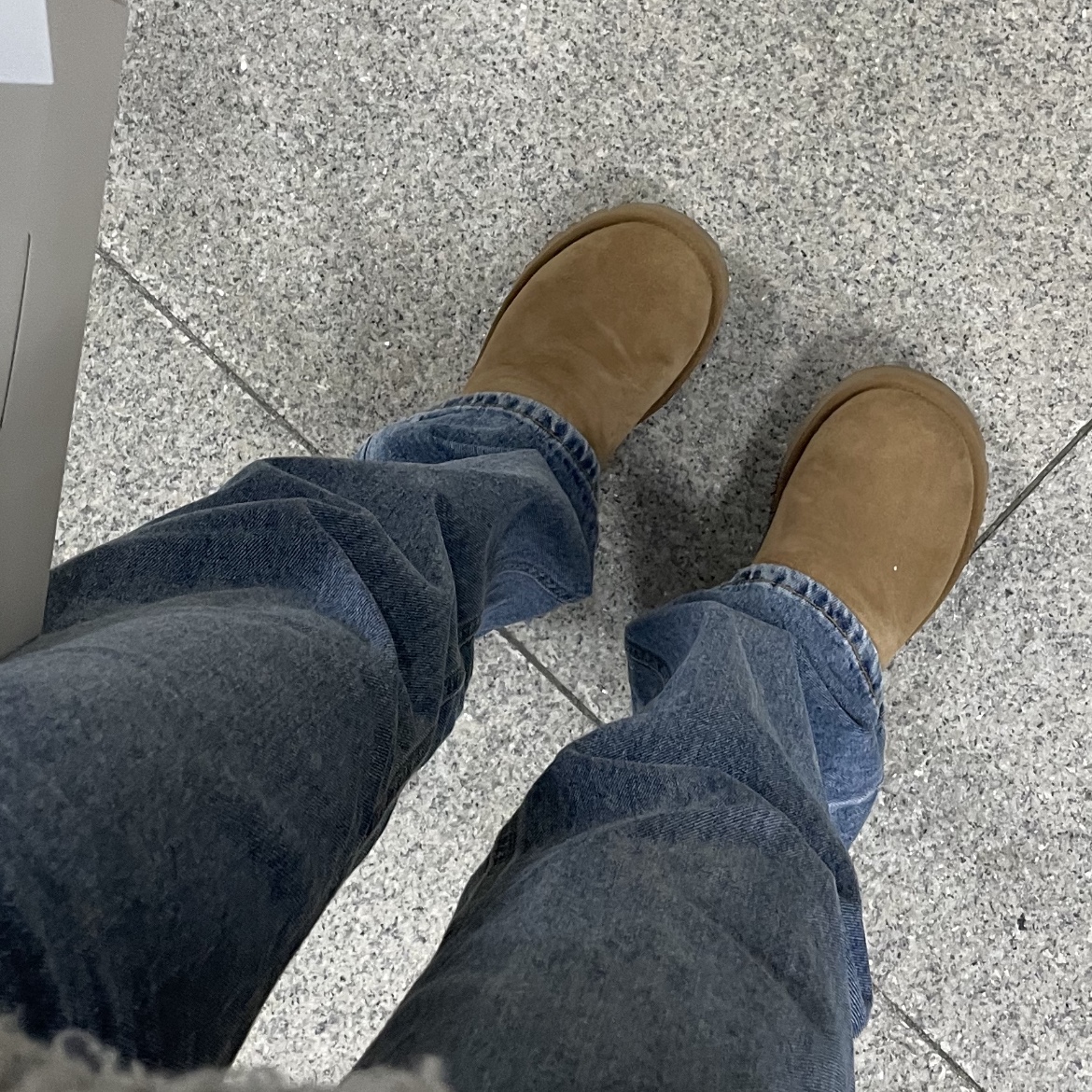 (W) UGG Classic Ultra Mini Boots Chestnut 착용 스타일