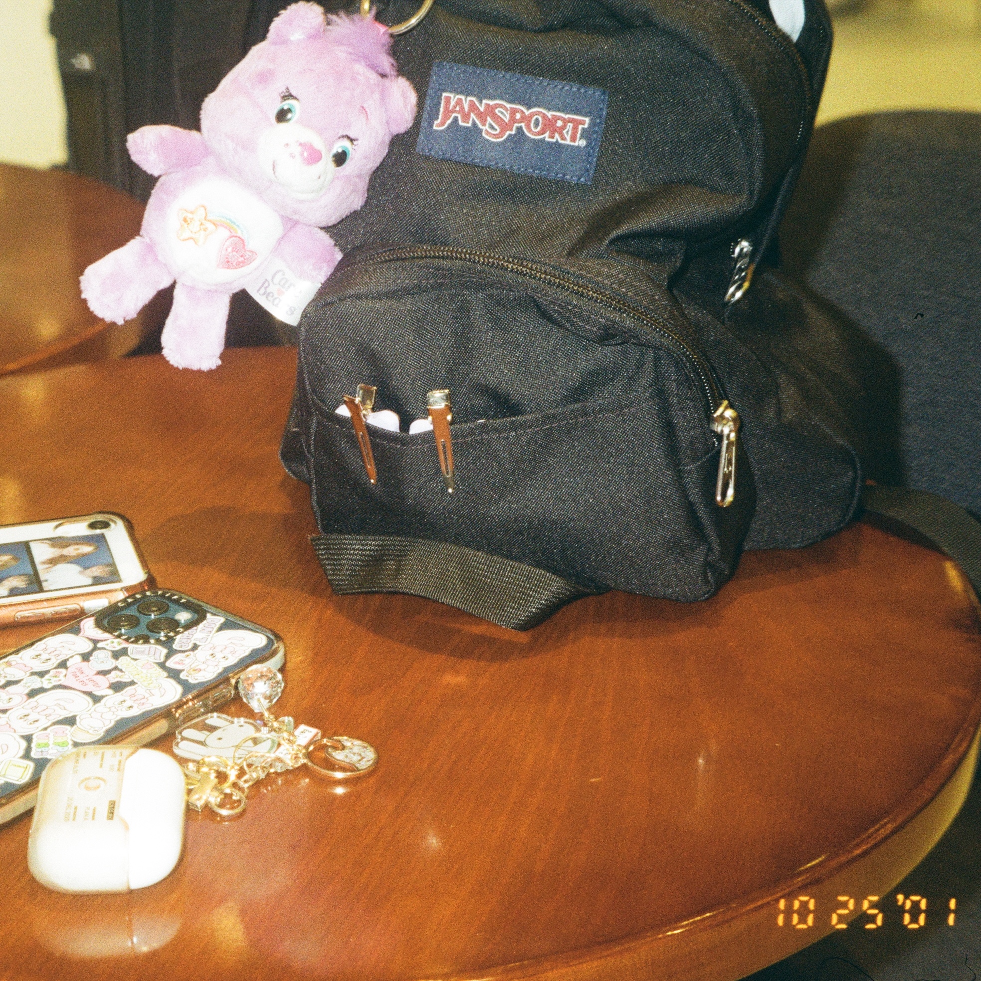 Jansport Half Pint Mini Backpack Black 착용 스타일