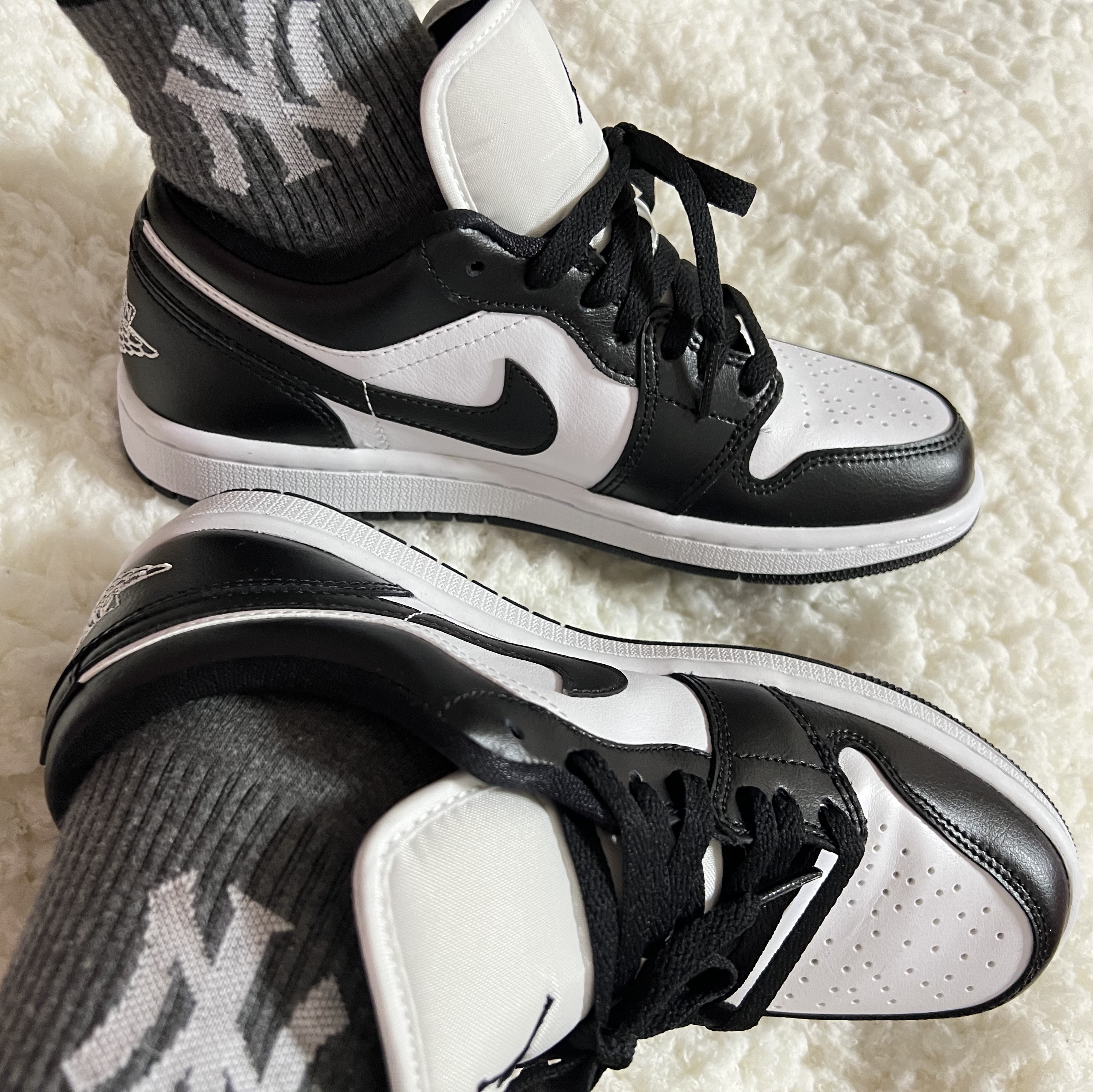 (W) Jordan 1 Low Black and White 착용 스타일 - 2