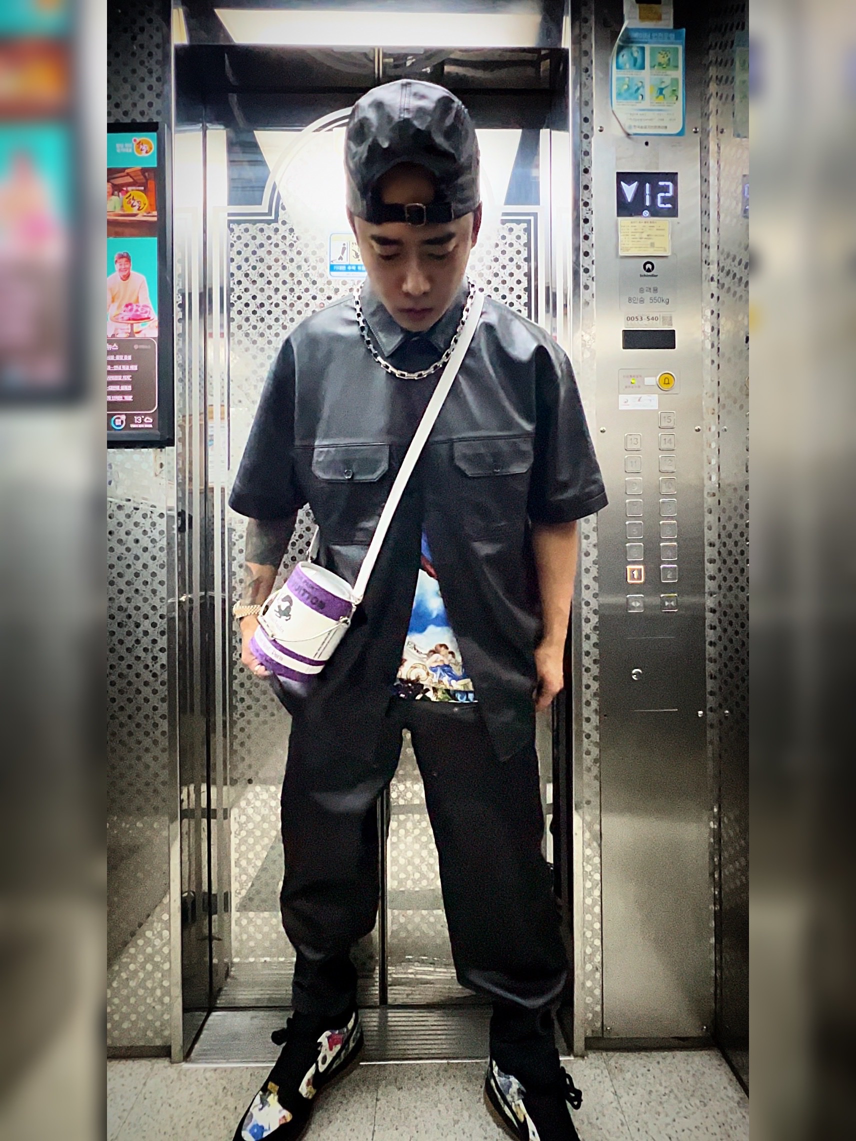 Supreme Leather Camp Cap Black - 21SS, Supreme Leather S/S Work Shirt Black - 23FW 착용 스타일 - 2