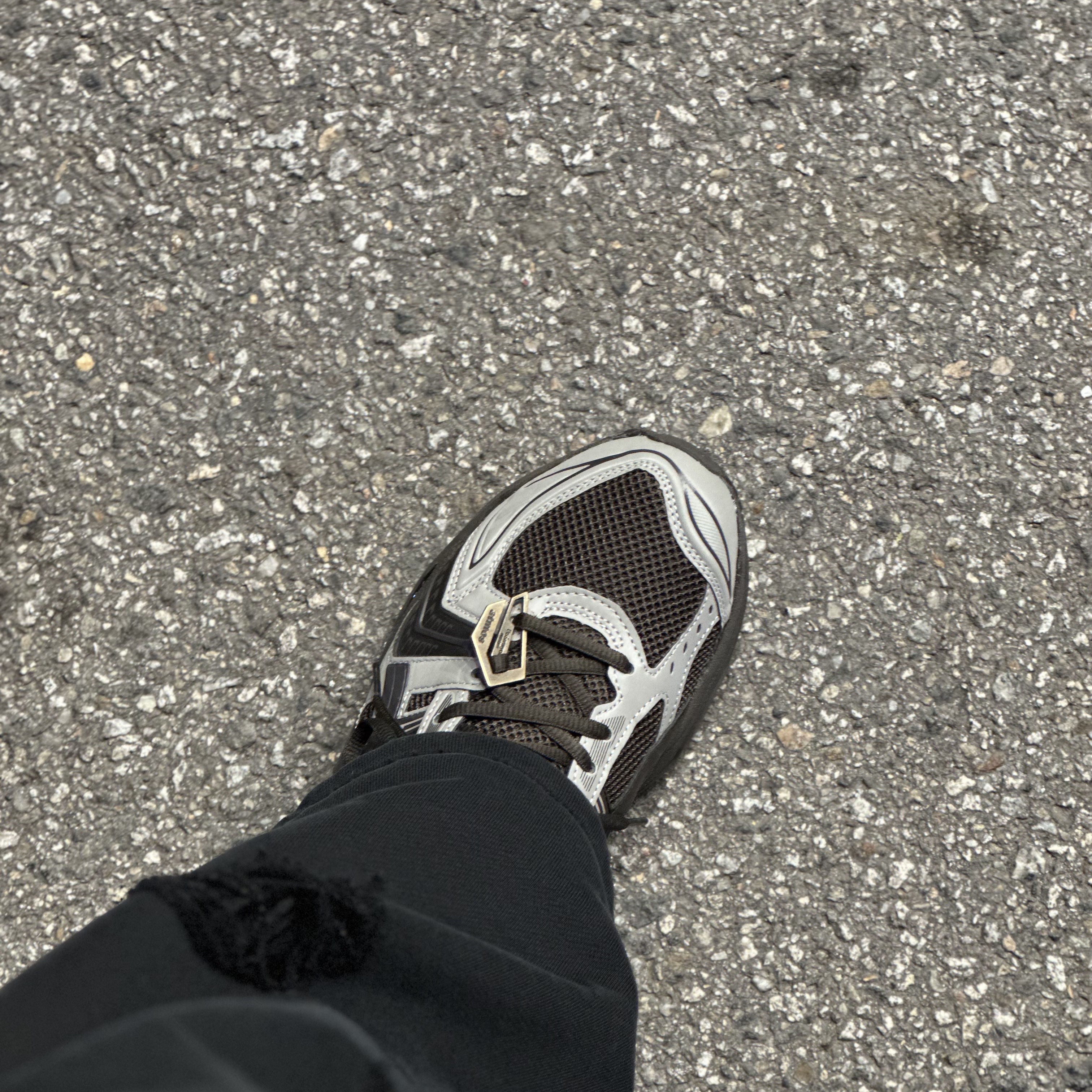 Asics x Atmos x Undermycar Gel-Kayano 14 Pepper Black, Undermycar Dival Real Divided Damage Washed Pants Inkwell - 23FW 착용 스타일 - 2