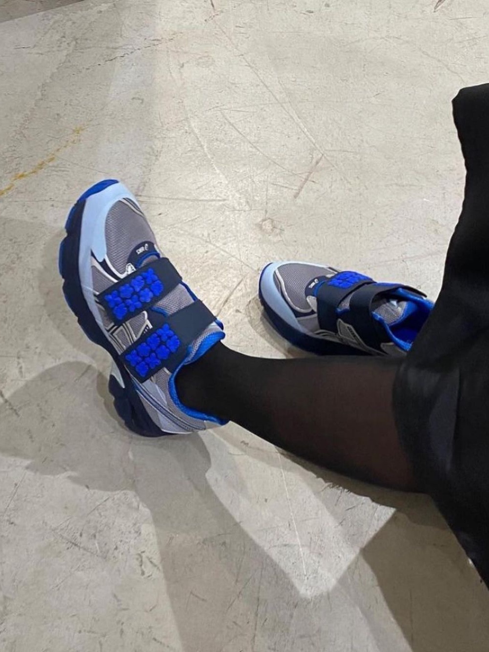 Asics x Cecilie Bahnsen GT-2160 White Habanero, Asics x Cecilie Bahnsen GT-2160 Pure Silver Midnight 착용 스타일 - 3