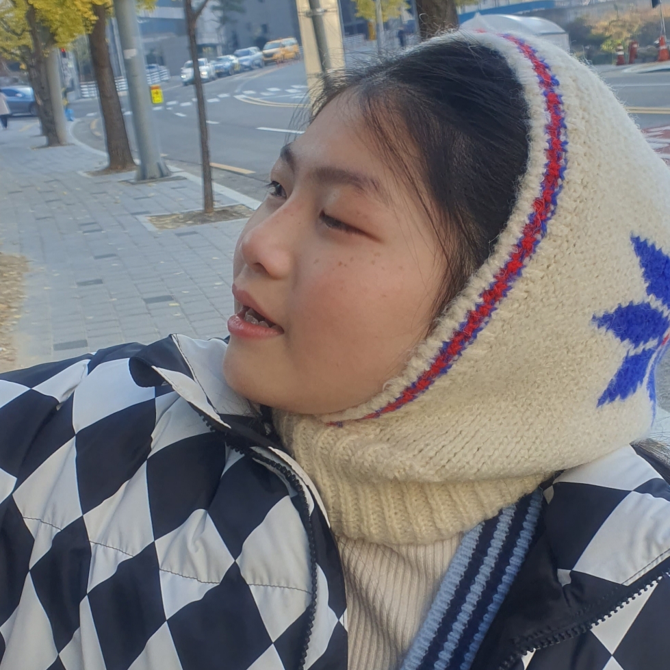Greenbutter Women Snowflake Alpaca Balaclava Cream 착용 스타일 - 2