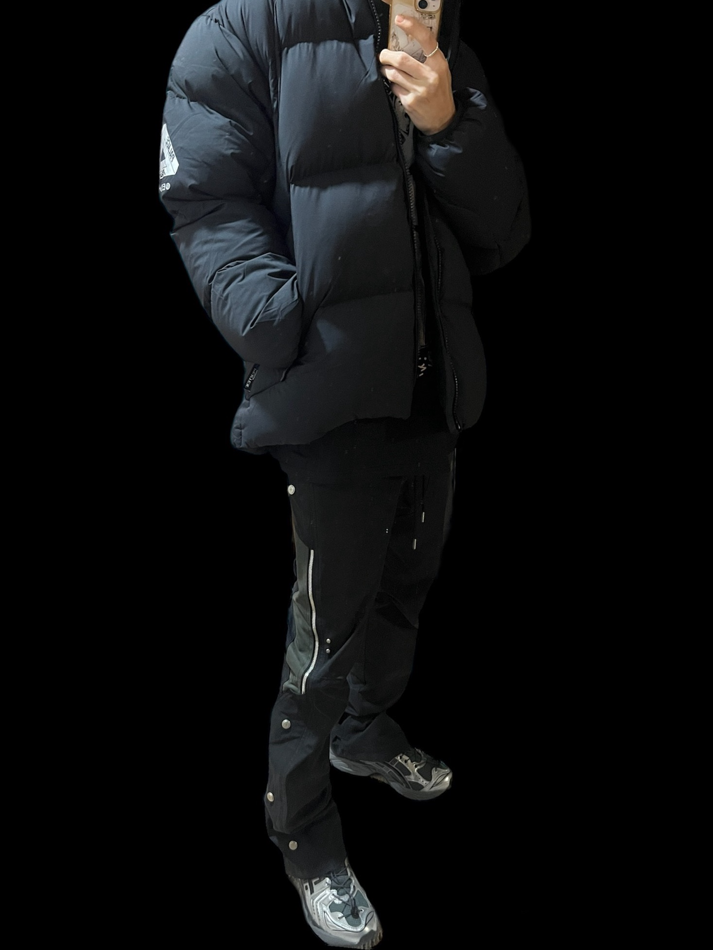 Palace Pertex Matte Balaclava Puffa Black - 23FW, Stussy x Talking Heads Stop Making Sense T-Shirt Black 착용 스타일 - 2