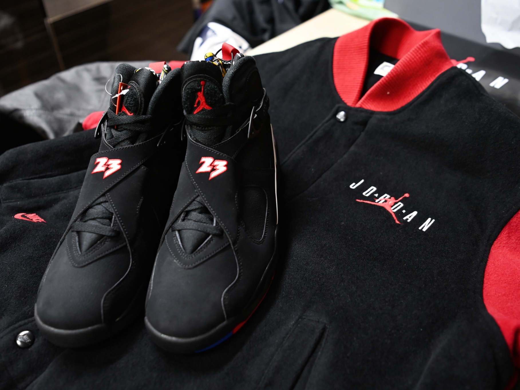 Jordan 8 Retro Playoffs 2023 착용 스타일 - 3