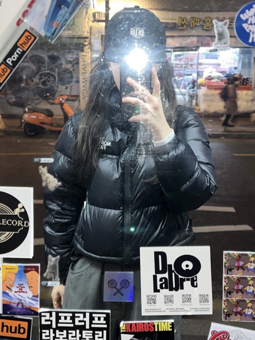 (W) The North Face Nuptse Short Jacket Black 착용 스타일