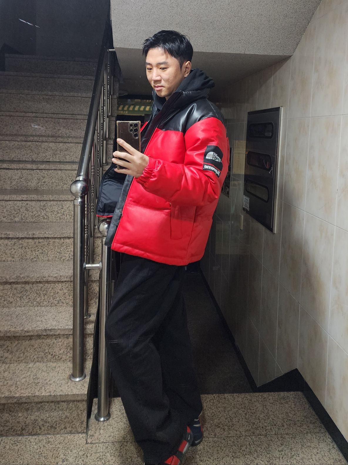 Supreme x The North Face Leather Nuptse Jacket Red - 17FW 착용 스타일
