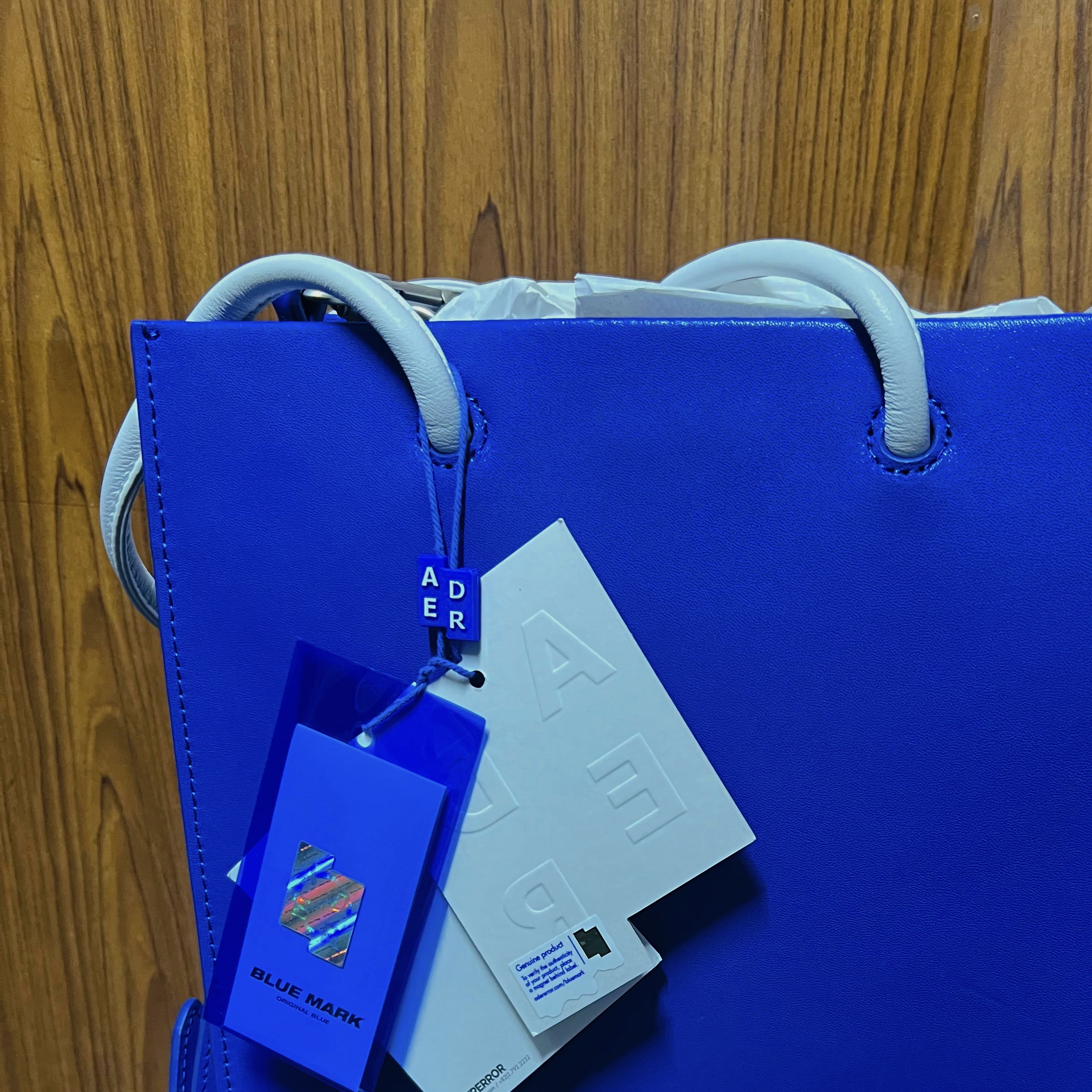 Ader Error Shopper Bag Blue 착용 스타일