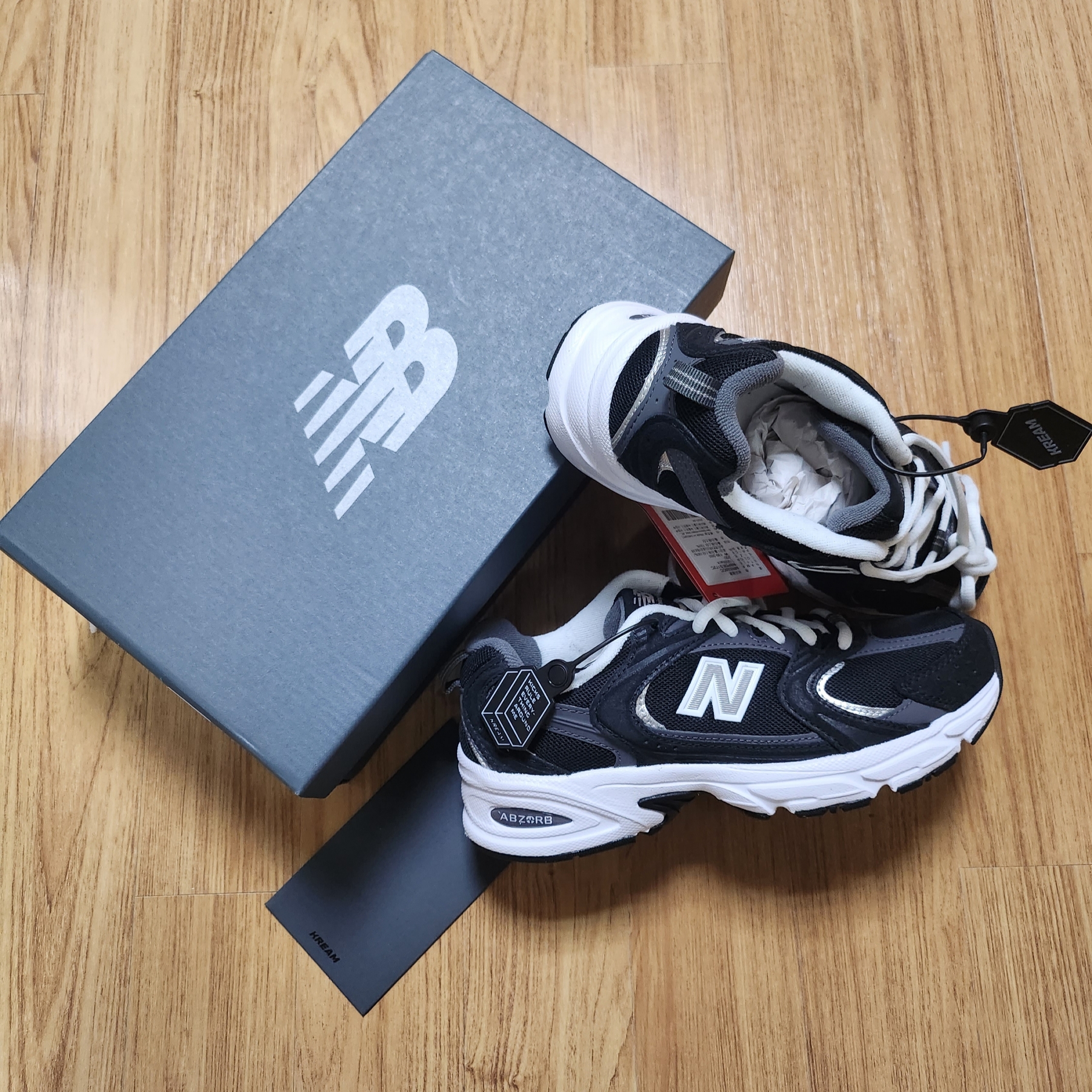 New Balance 530 Classic Black 착용 스타일