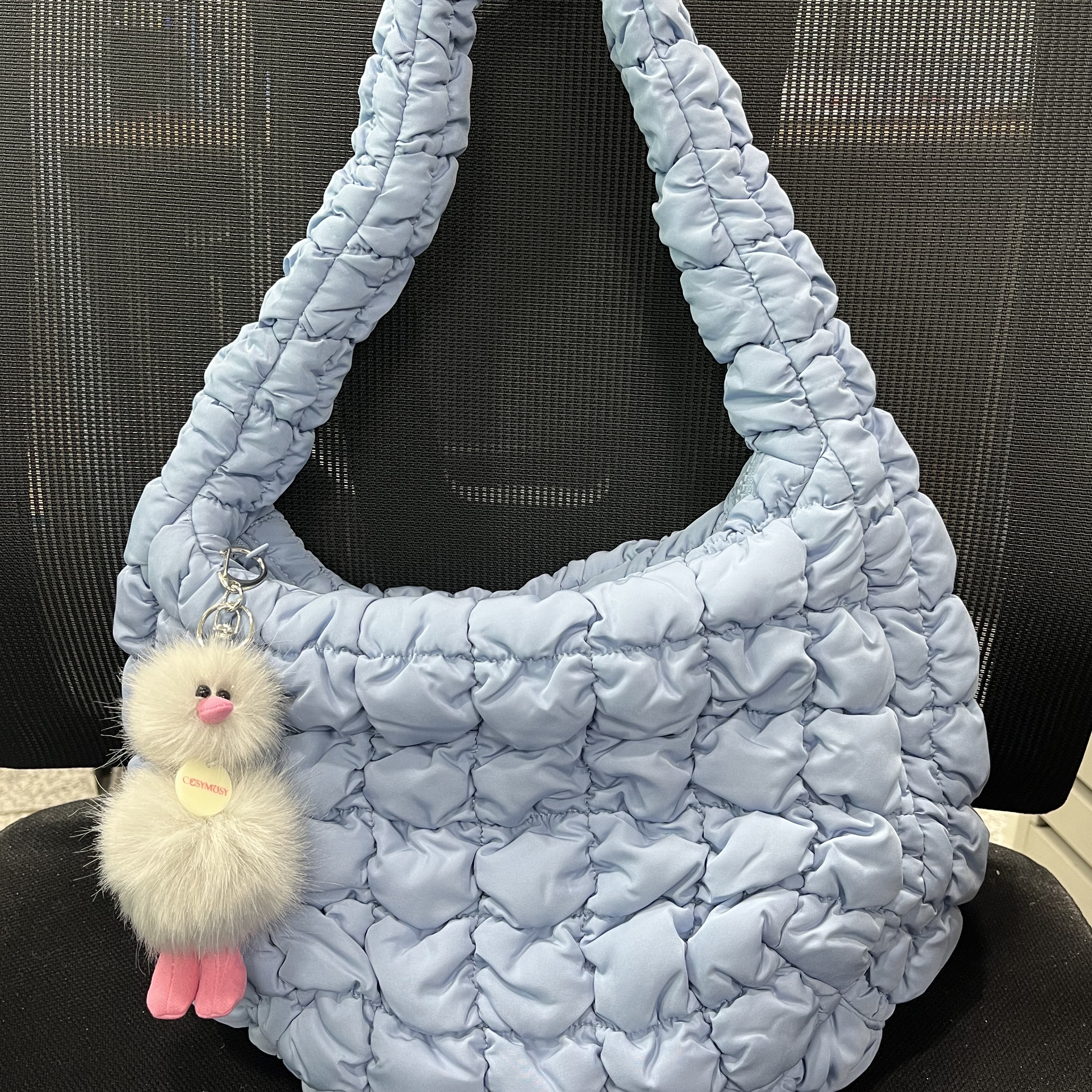 COS Quilted Mini Bag Light Blue, Cosymosy Mini Bird Keyring Light Gray 착용 스타일