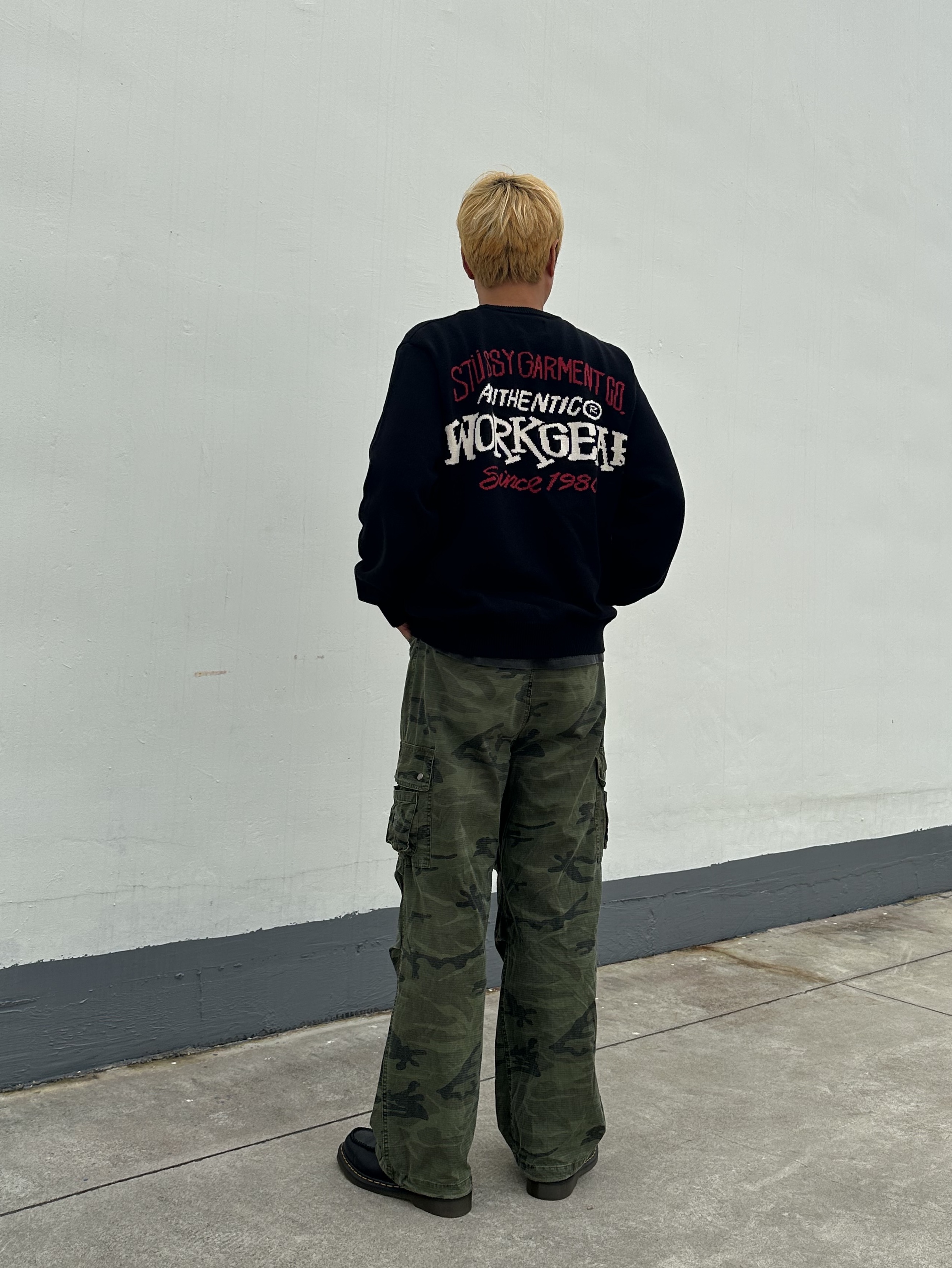 Stussy Authentic Workgear Sweater Black 착용 스타일 - 1