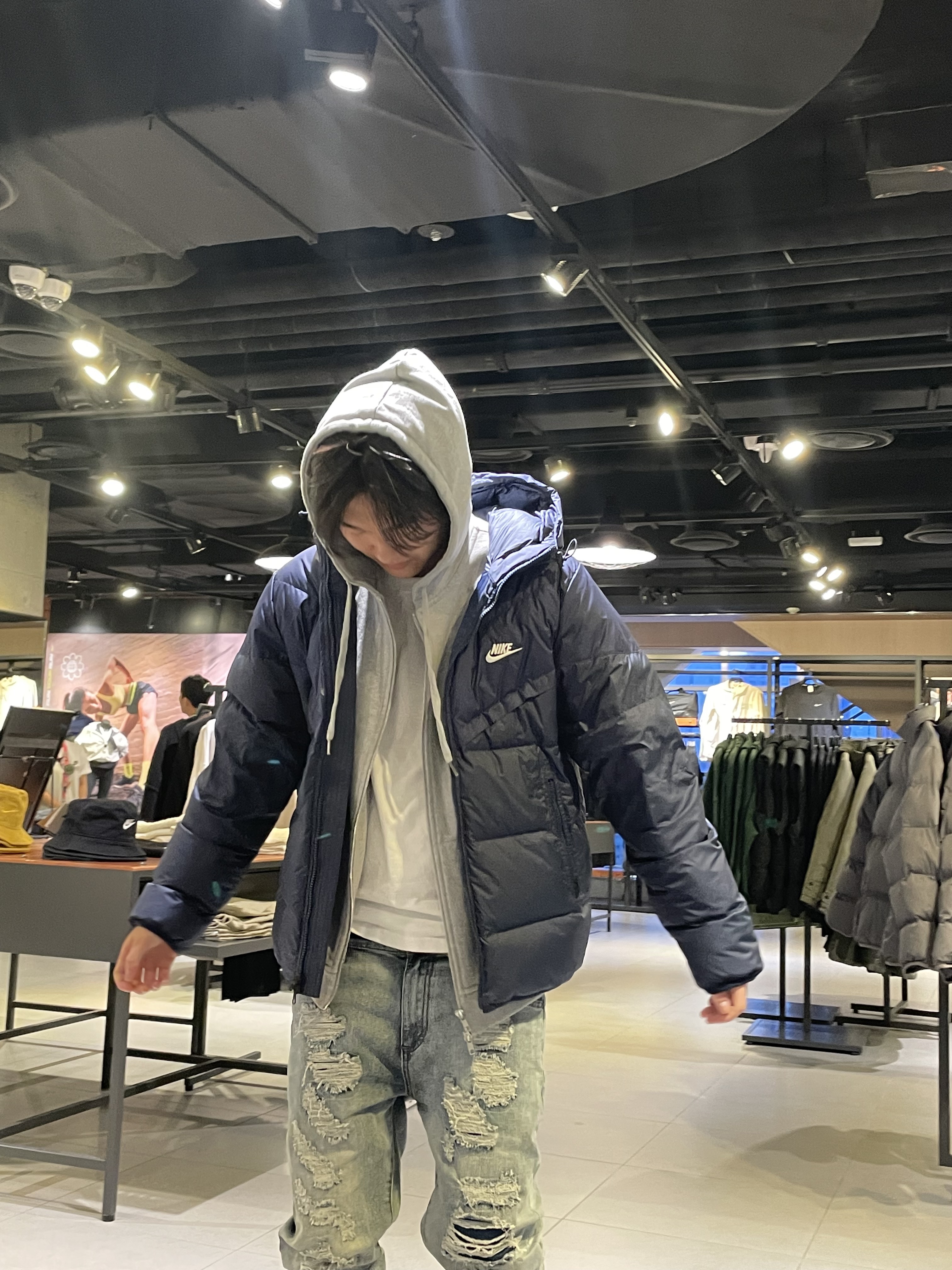Nike NSW Storm-Fit Windrunner Hoodie Jacket Black, Nike NSW Storm-FIT Windrunner Primaloft Jacket Black 착용 스타일 - 1