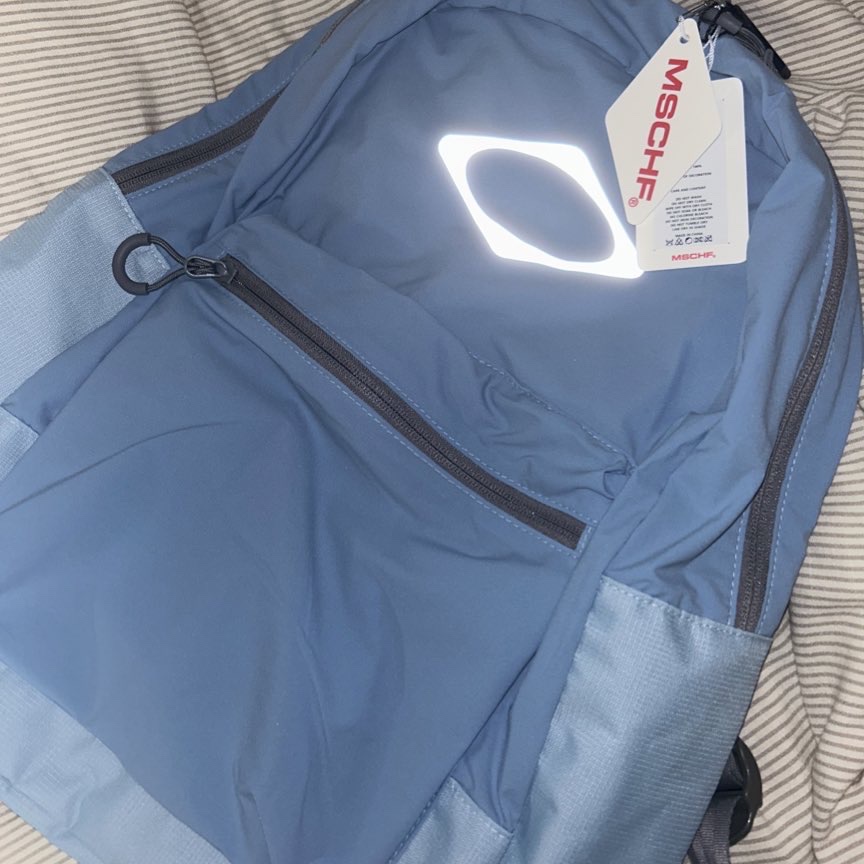 Mischief Rhombus Light Weight Backpack Greyish Blue - The Hyundai Seoul Exclusive 착용 스타일