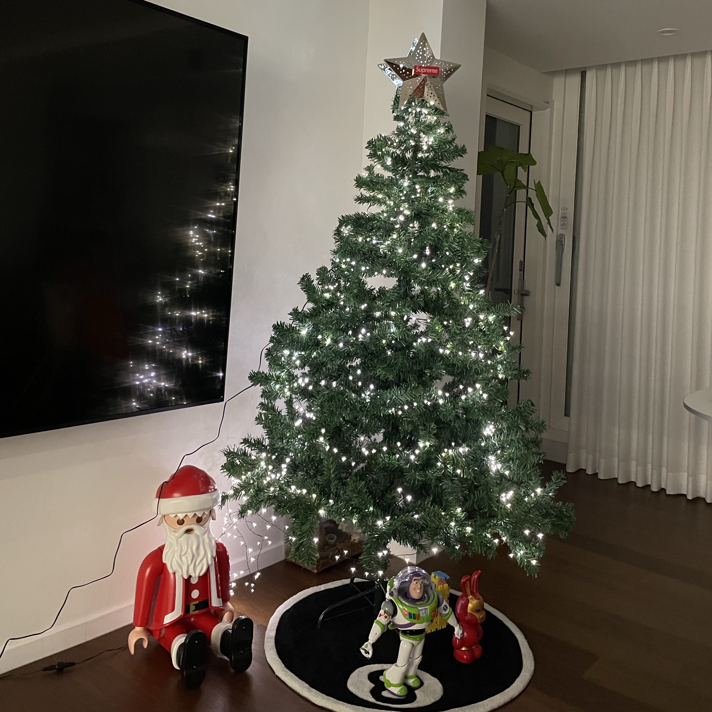 Playmobil Santa XXL, Stussy 8 Ball Rug Black 착용 스타일 - 1