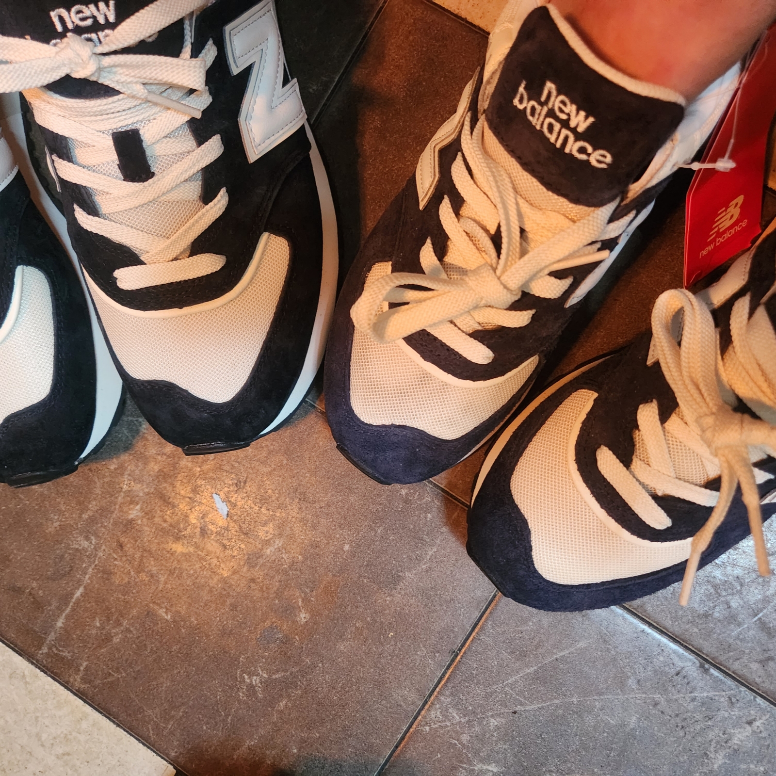 New Balance 574 Legacy Navy Blue 착용 스타일