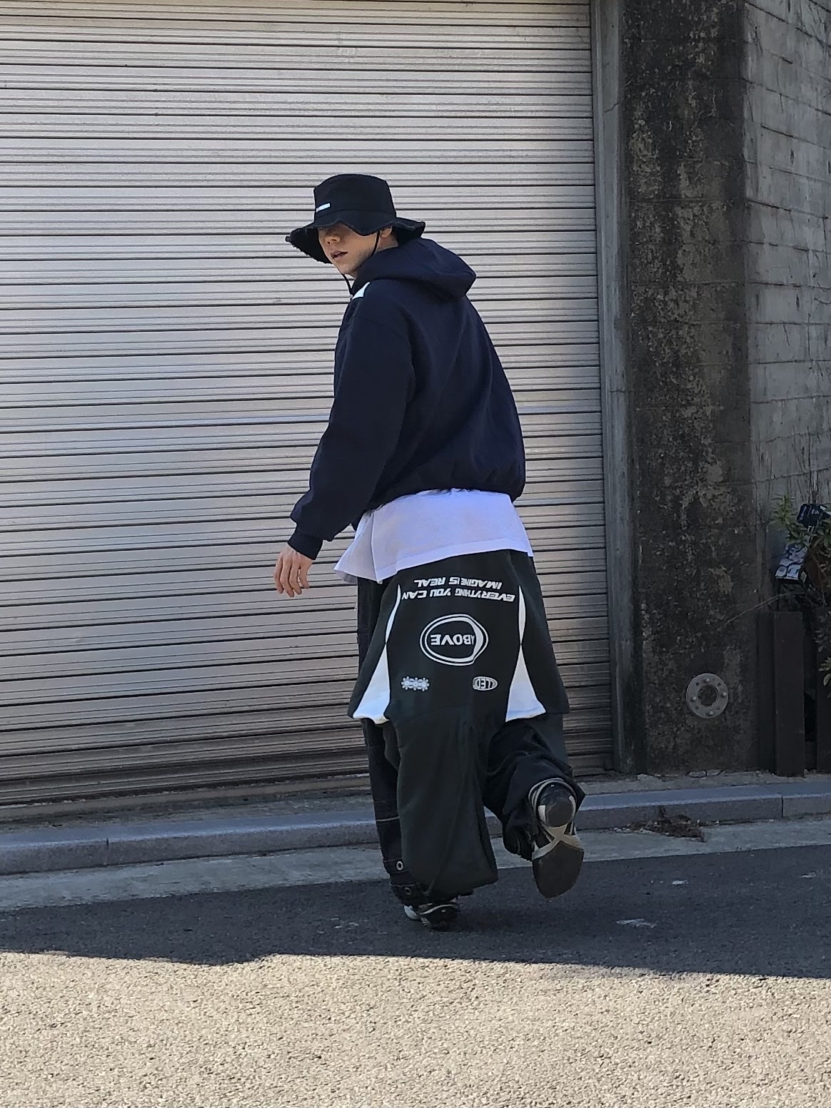 Project G/R Flight Denim Pants Black, Balenciaga Tyrex Sneakers Black Grey 착용 스타일 - 1