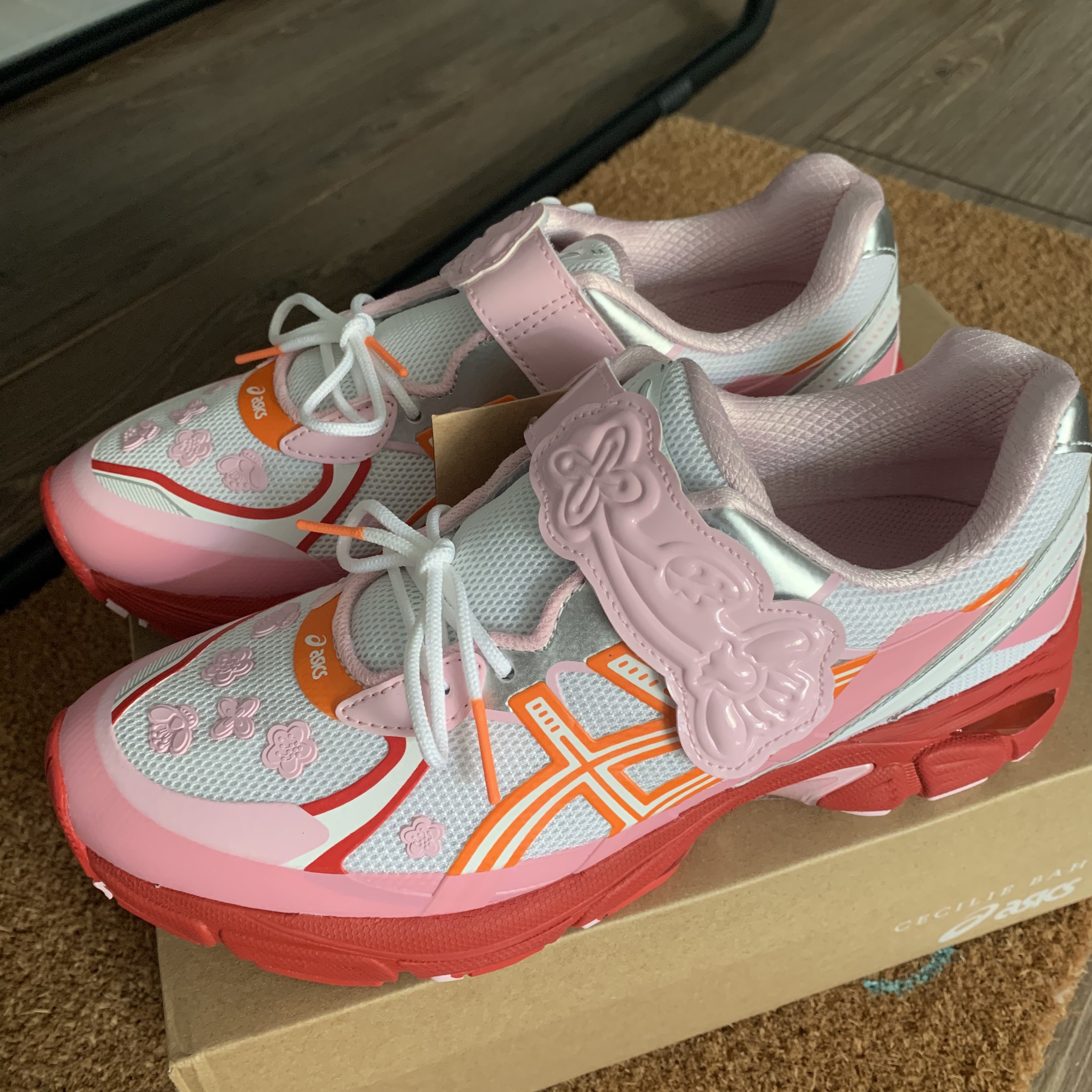 Asics x Cecilie Bahnsen GT-2160 White Habanero 착용 스타일