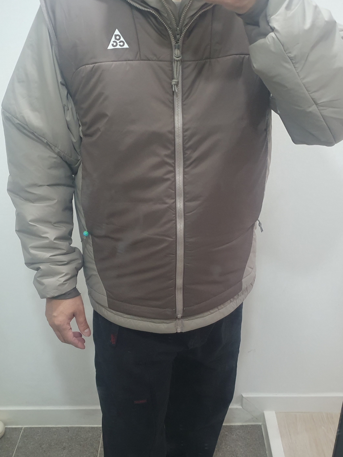 Nike ACG Therma-Fit ADV Rope de Dope Full Zip Vest Iron Stone - Asia 착용 스타일