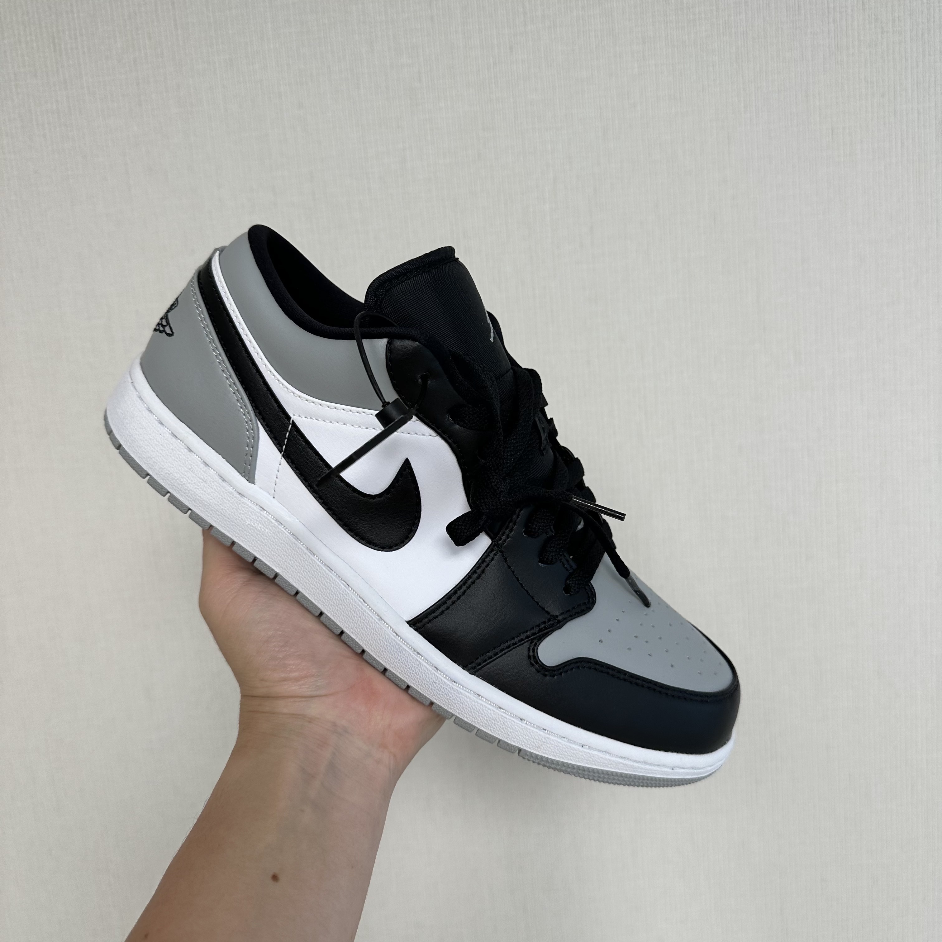 Jordan 1 Low Light Smoke Grey Black 착용 스타일 - 2