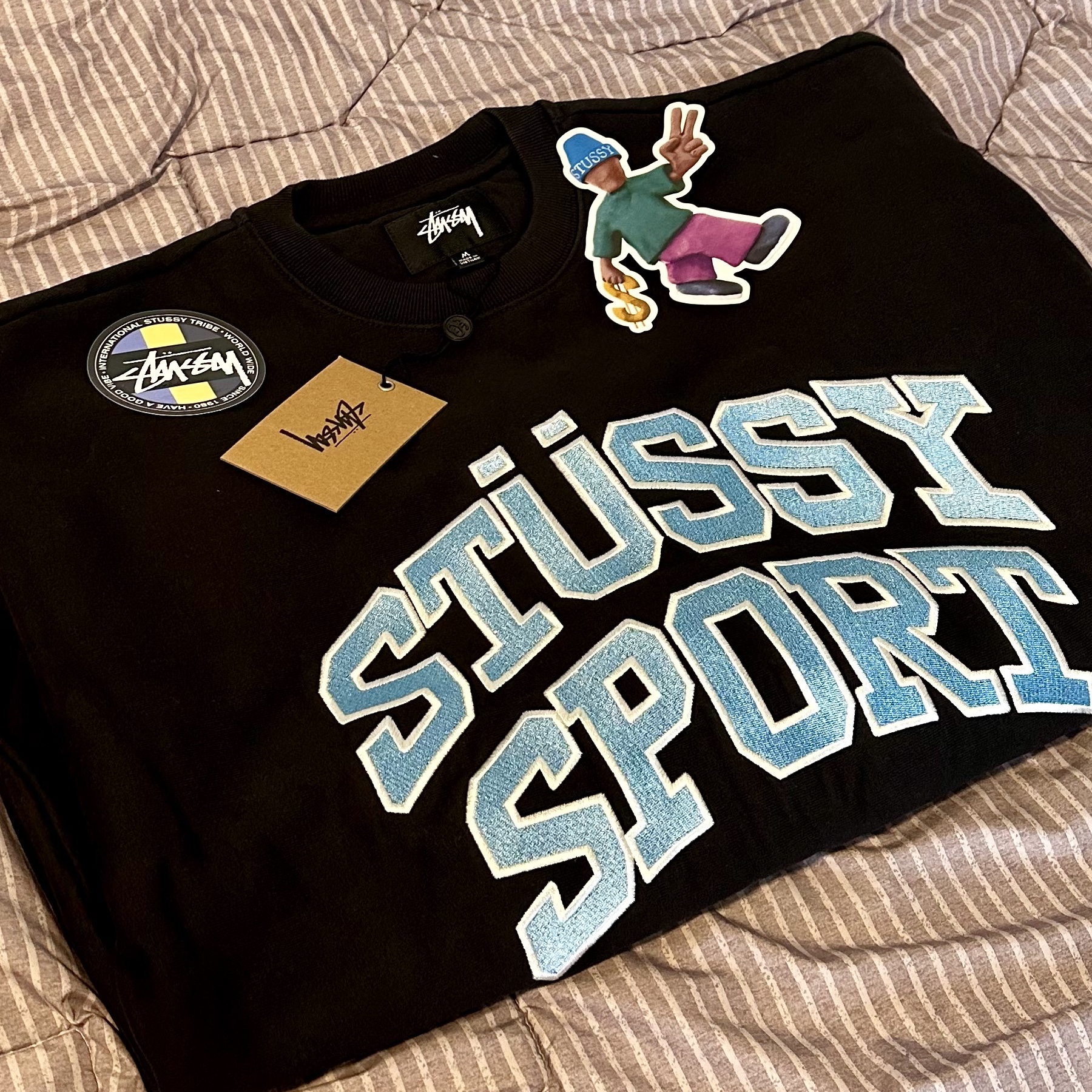 Stussy Sport Relaxed Oversized Crew Washed Black 착용 스타일