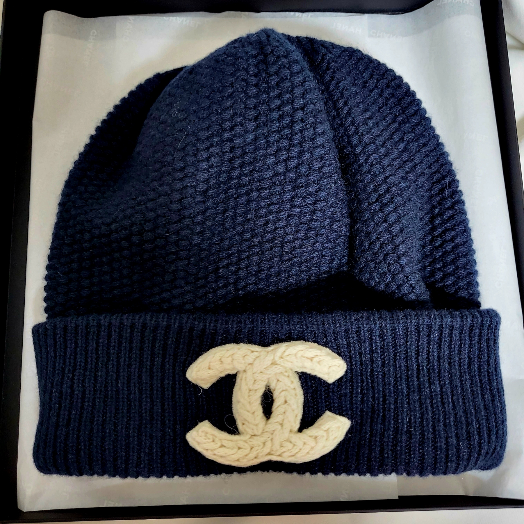 (W) Chanel Beanie Cashmere & Navy Blue 착용 스타일