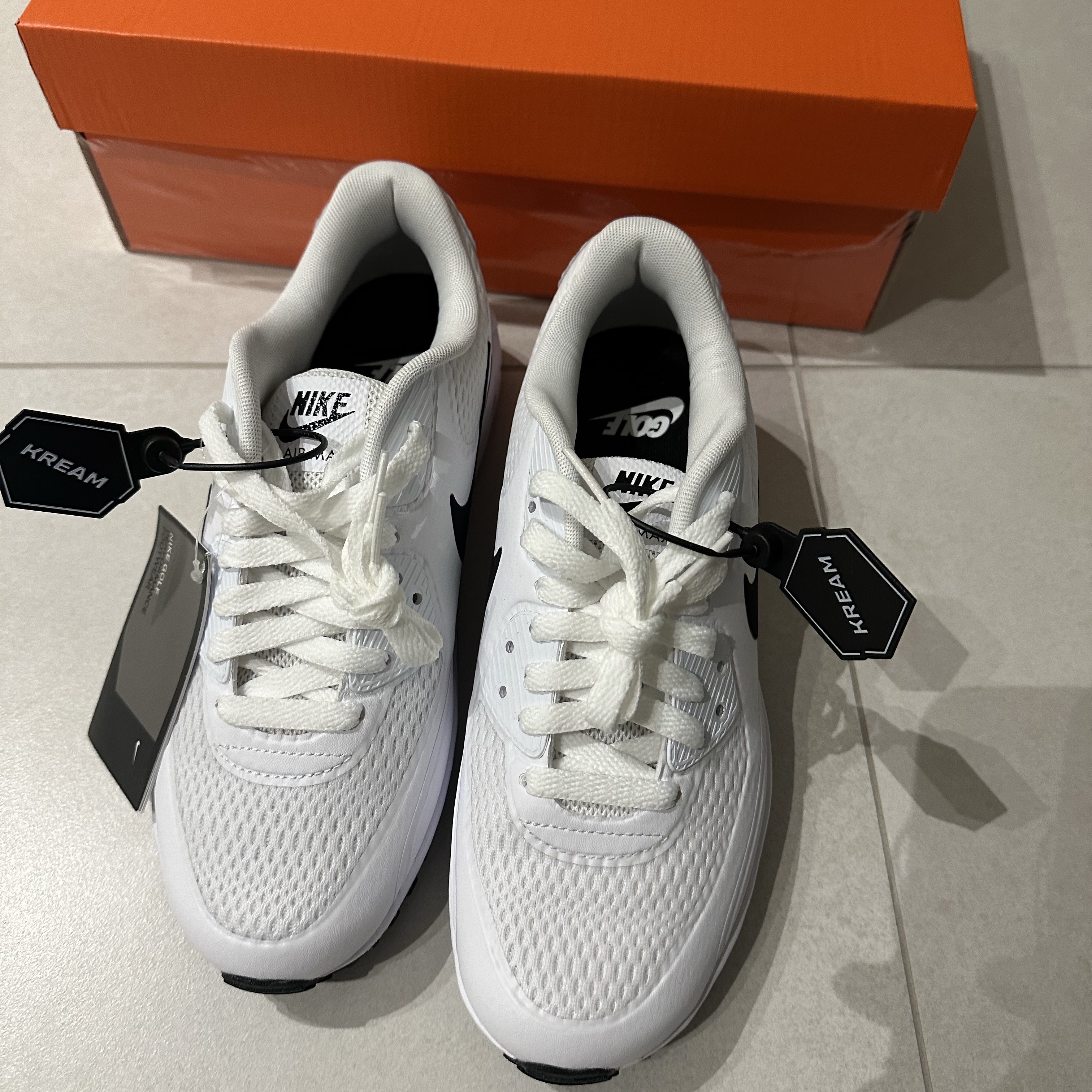 Nike Air Max 90 G White Black 착용 스타일 - 3