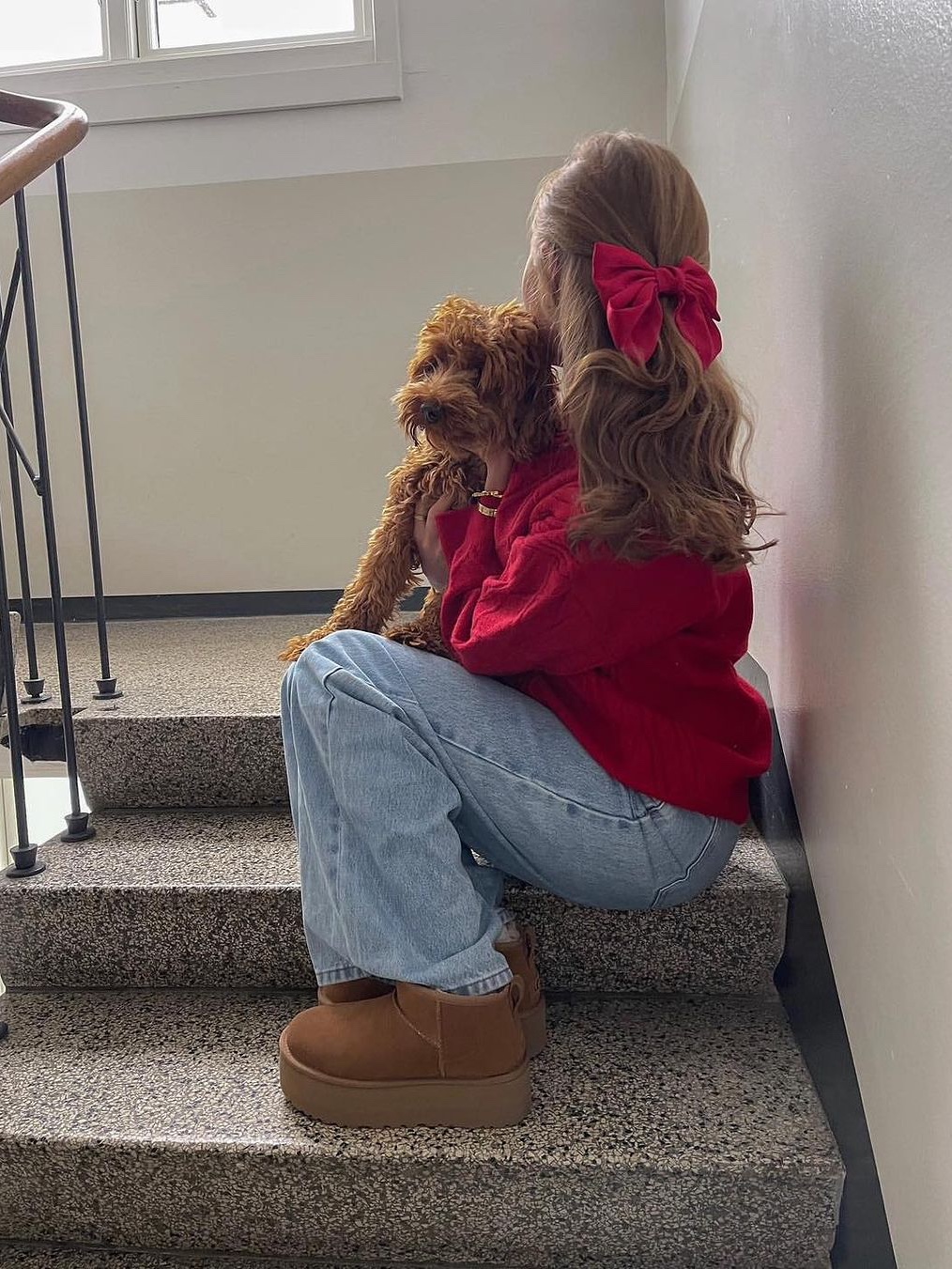 En Or Women Lambs Wool Round Knit Blue 착용 스타일 - 3