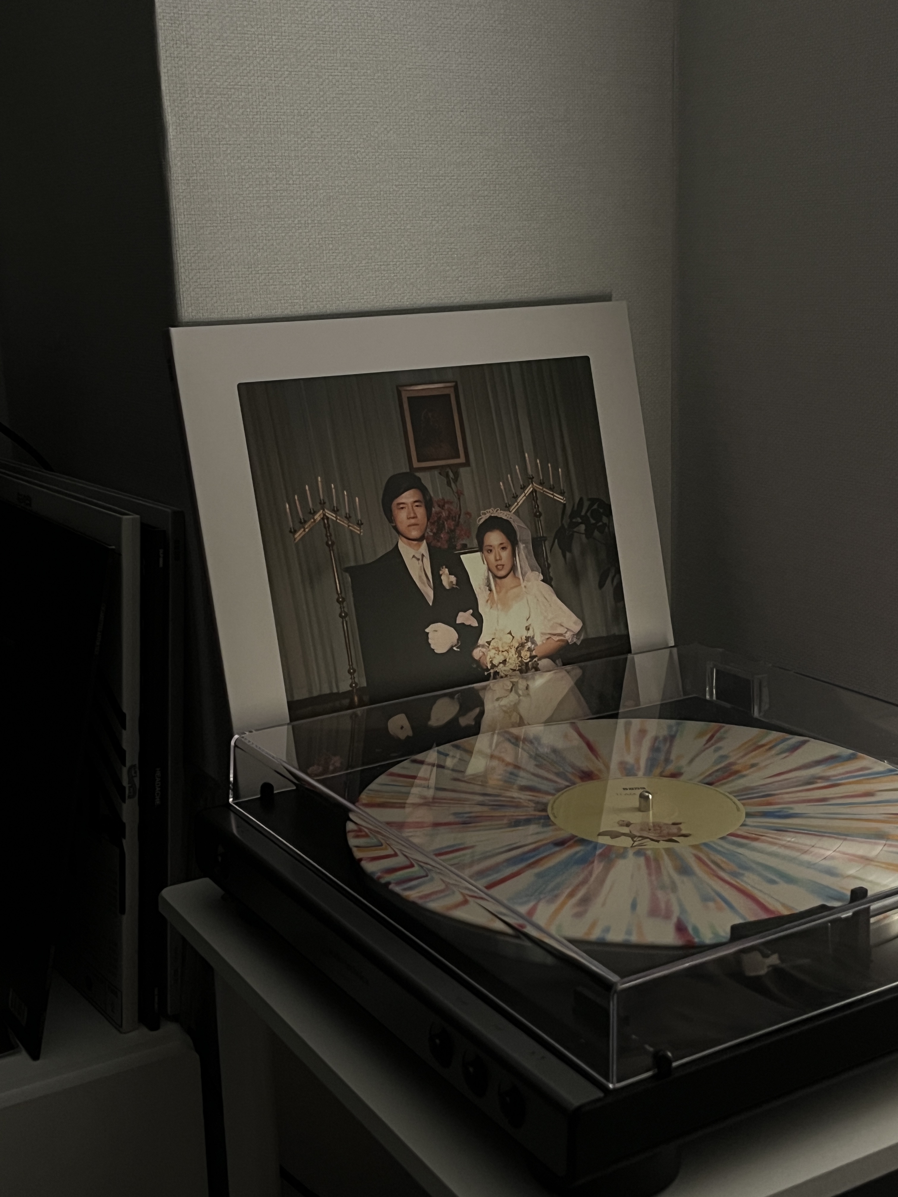 The Black Skirts 3rd Album Part 1 Team Baby LP Splatter Color, Audio-Technica AT-LP60X Auto Belt Drive Turntable Black (Korean Ver.) 착용 스타일 - 1