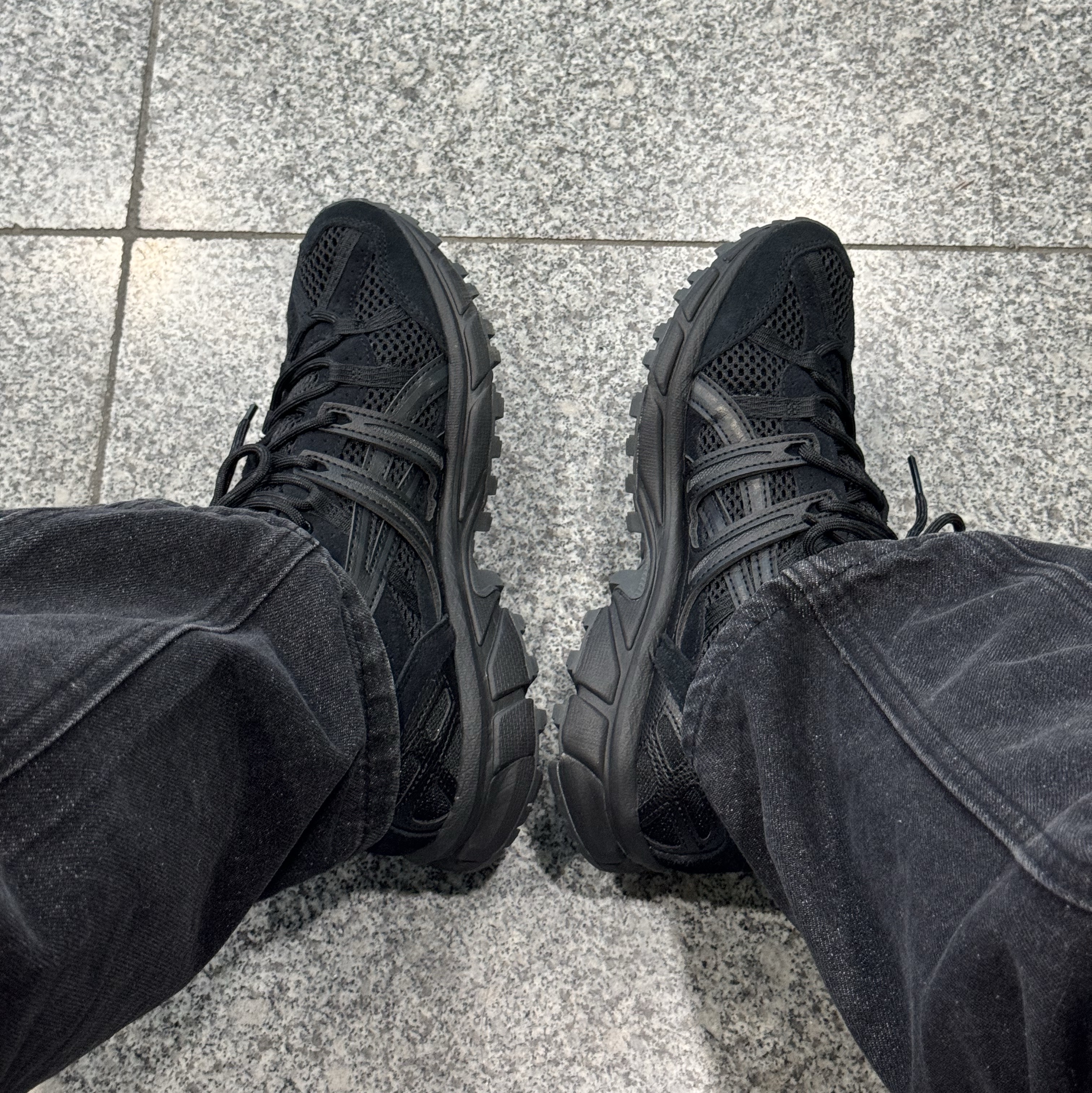 Asics Gel-Sonoma 15-50 Black 착용 스타일
