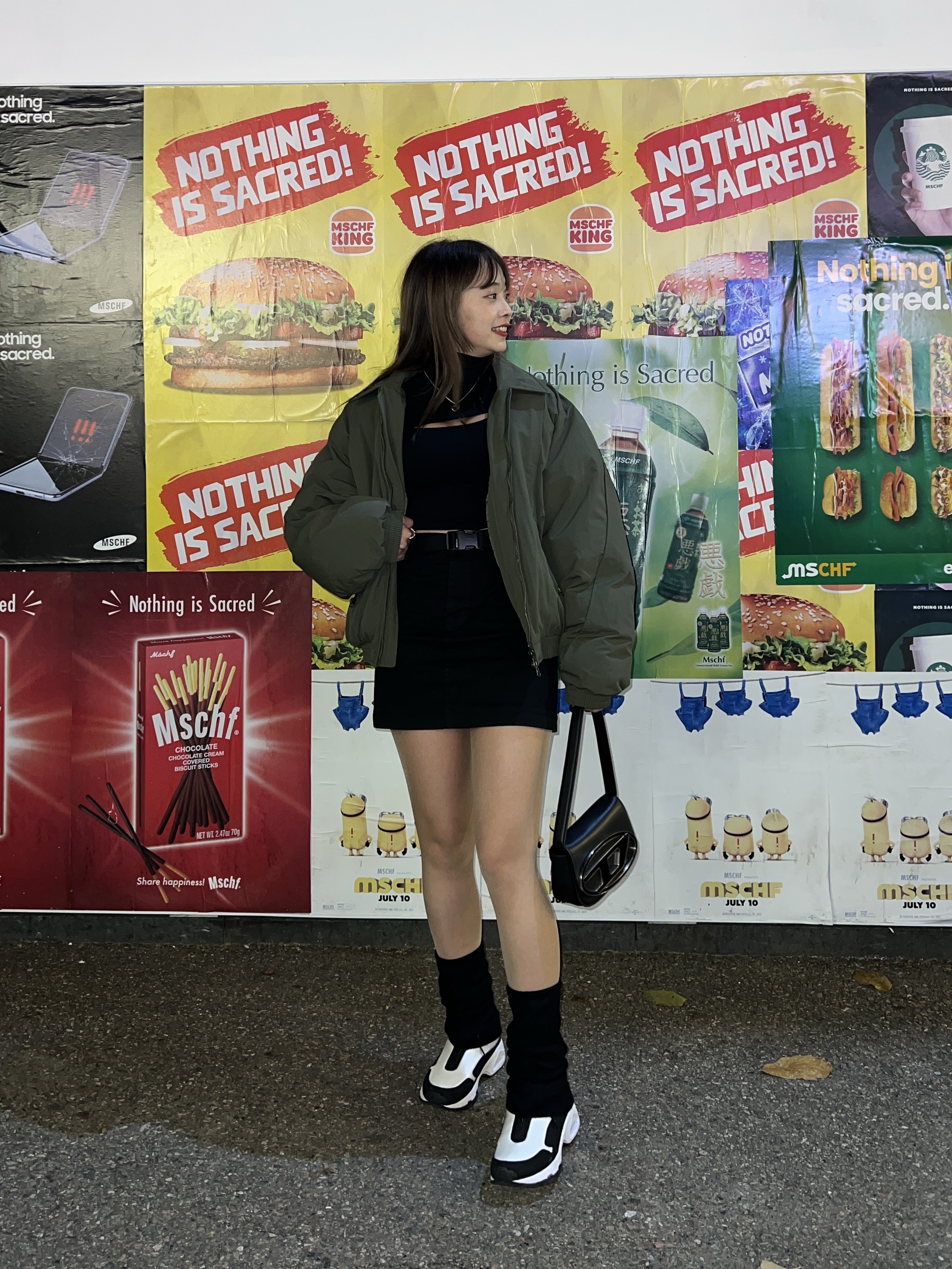 Nike x Comme des Garcons Homme Plus Air Max Sunder SP White Black, Diesel 1DR Shoulder Bag in Nappa Leather Black 착용 스타일 - 2