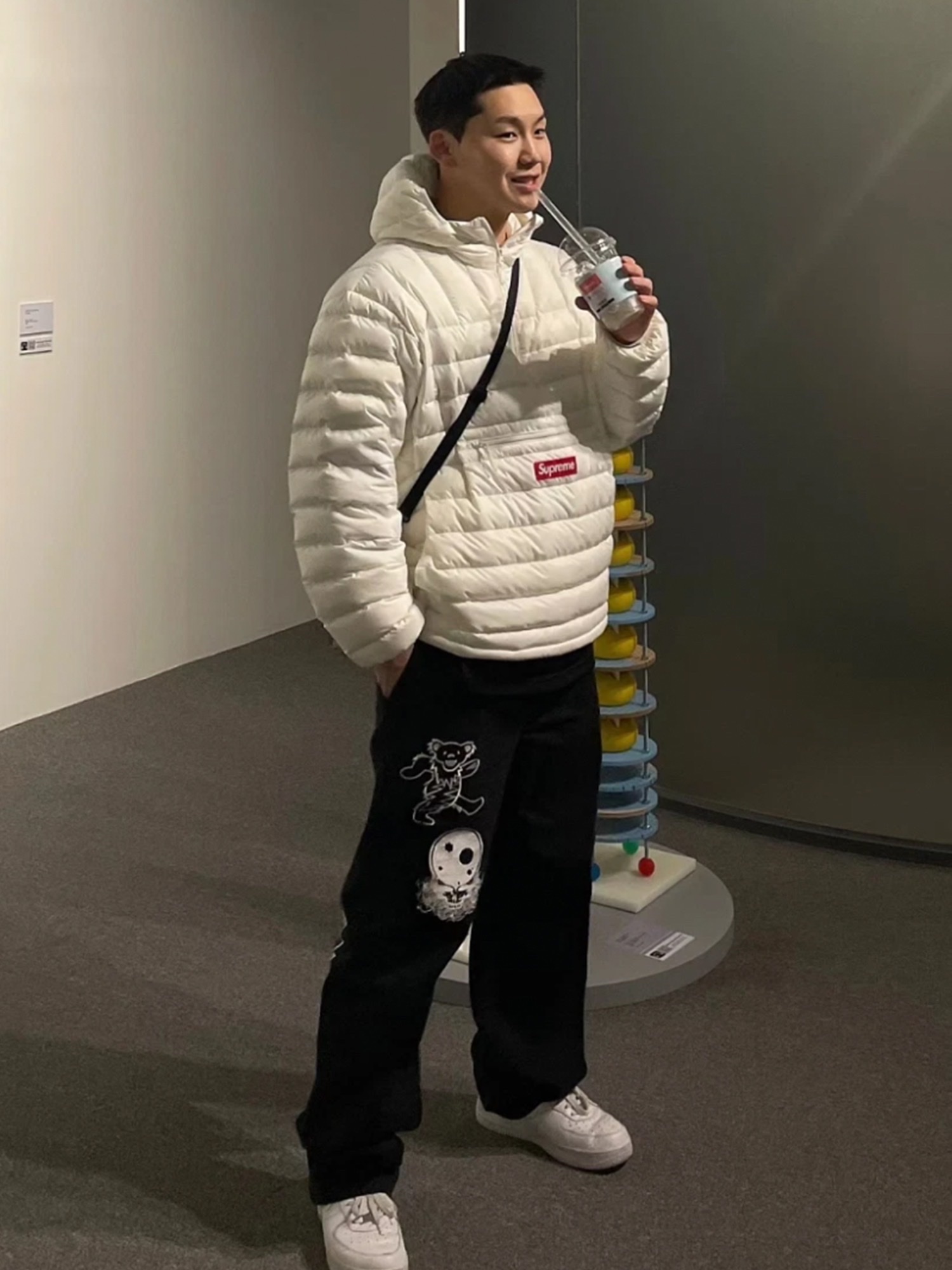 Thisisneverthat x Grateful Dead Iconography Work Pants Off Black, Supreme Micro Down Half Zip Hooded Pullover Black - 22FW 착용 스타일 - 4