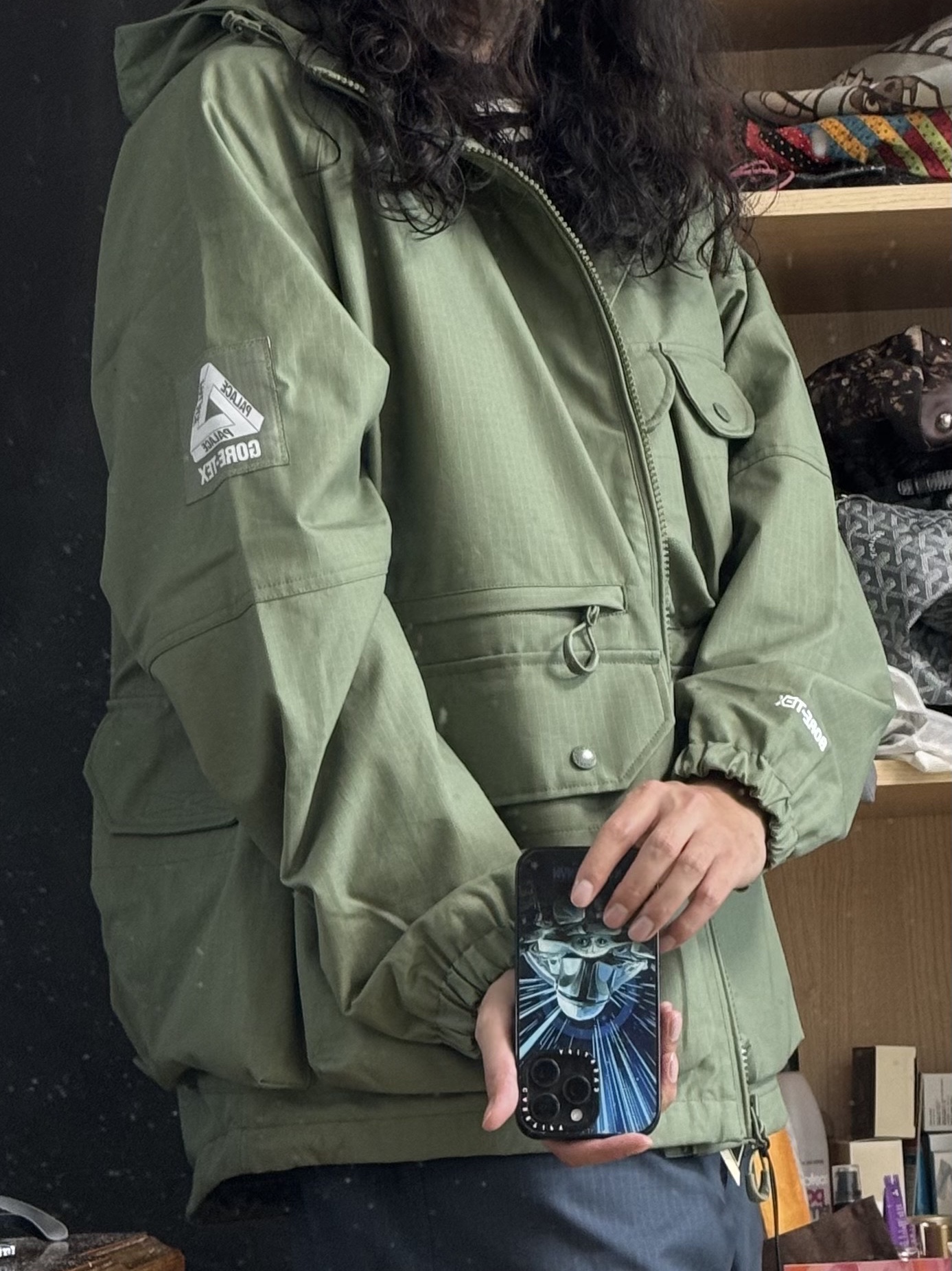 Palace Gore-Tex Cotton RS Jacket Olive - 23FW, Palace Gore-Tex Cotton RS Cargos Navy - 23FW 착용 스타일 - 2